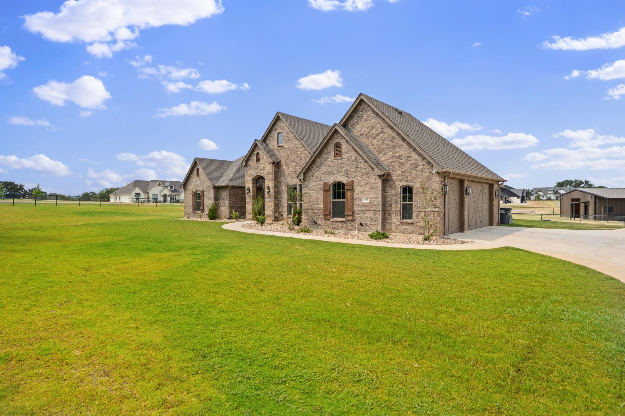 main property photo 3