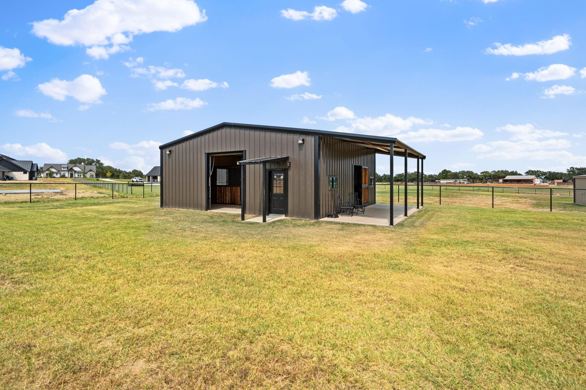main property photo 33