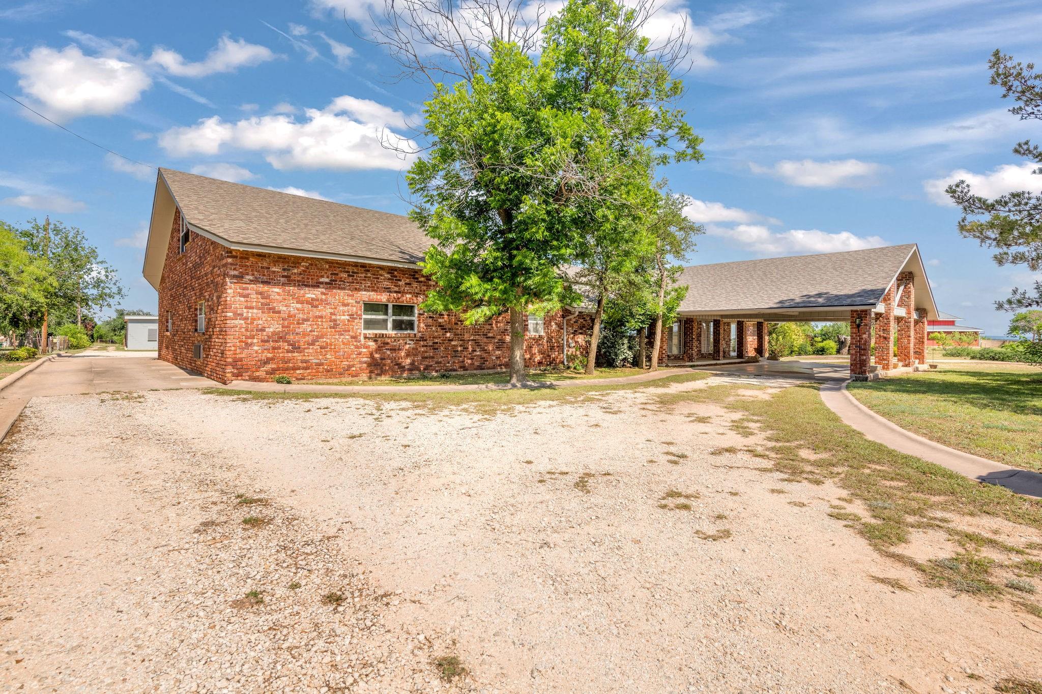 main property photo 32
