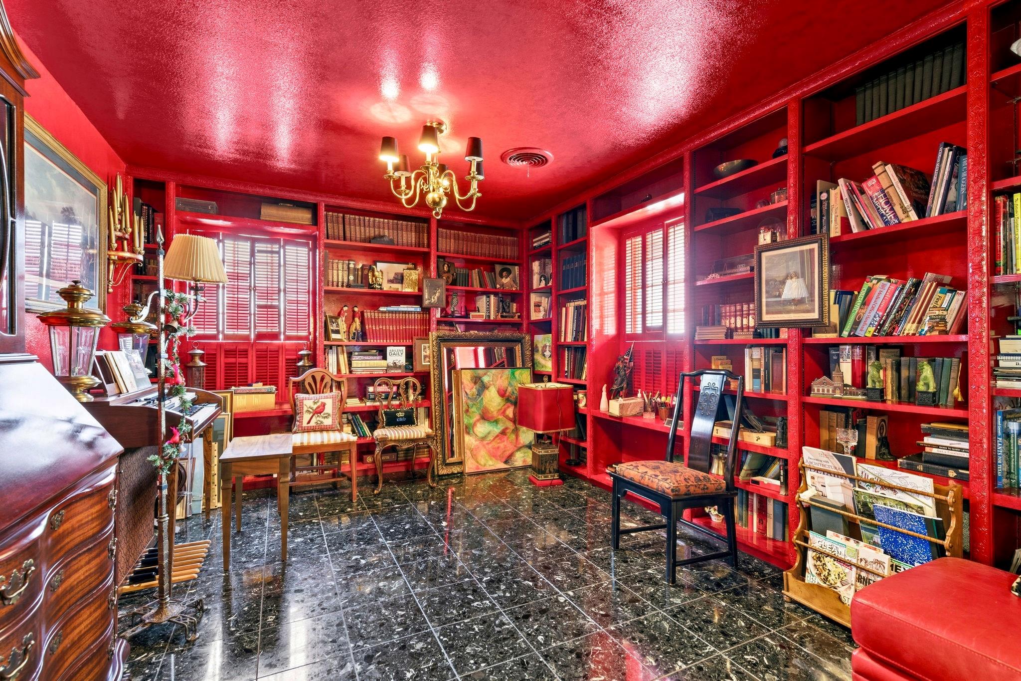 main property photo 9