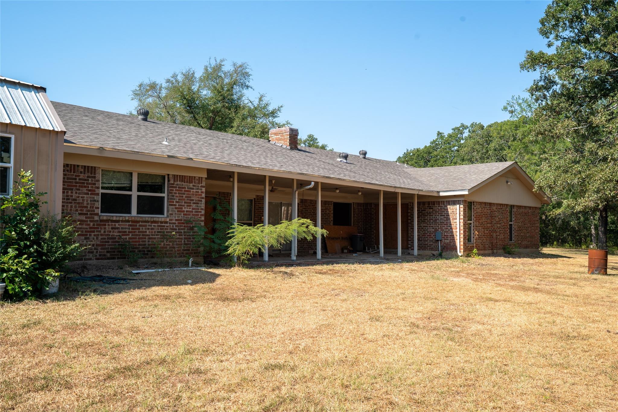 main property photo 20