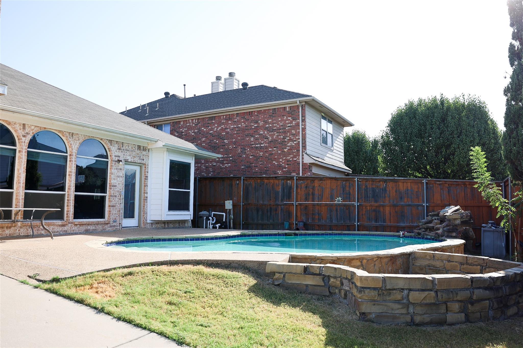 main property photo 18