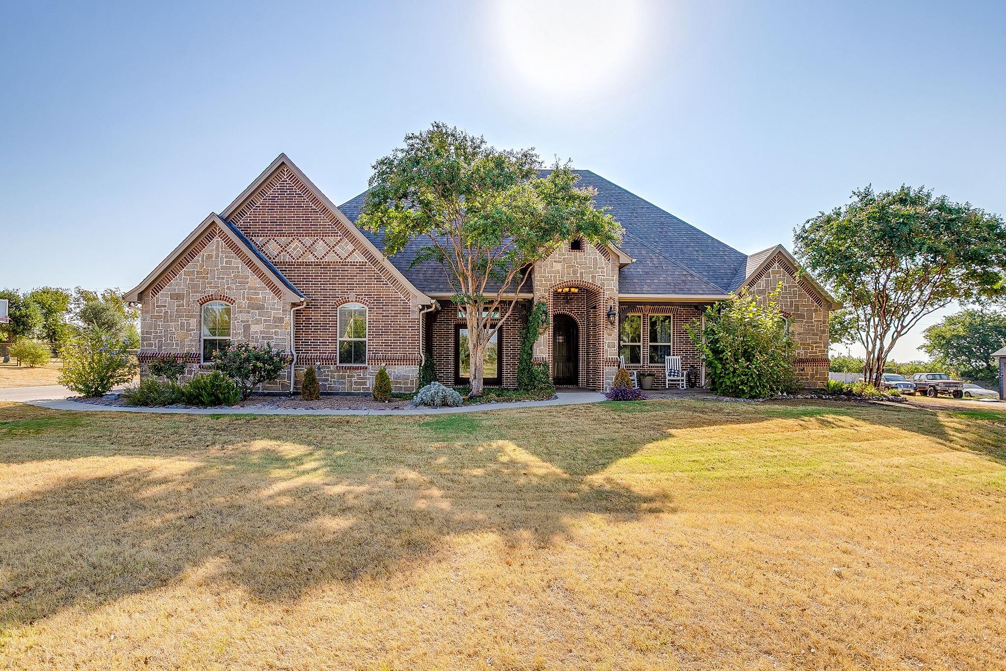 main property photo 4