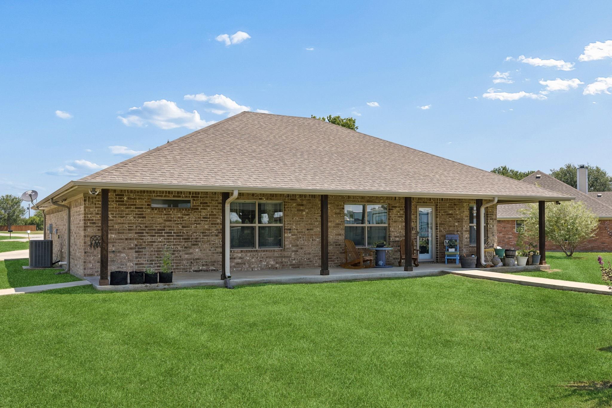 main property photo 16