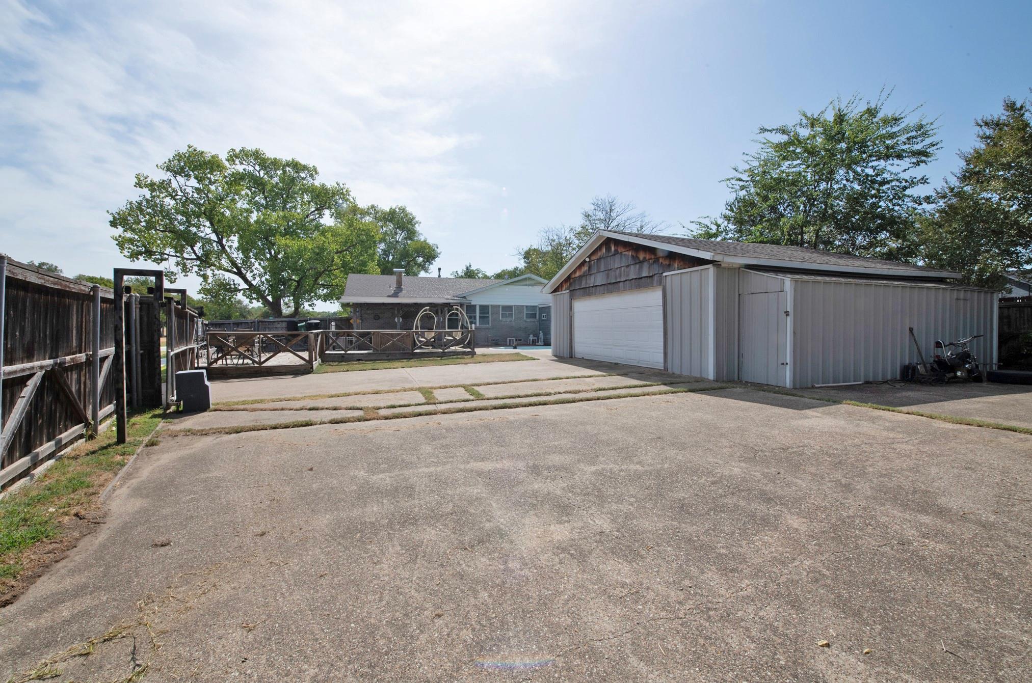main property photo 35