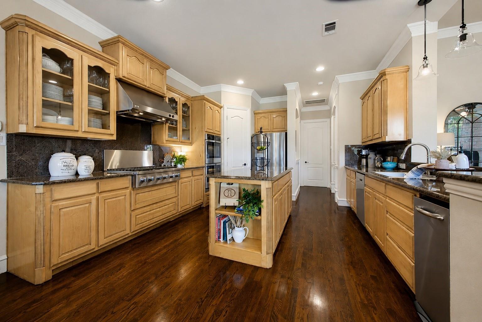 main property photo 3