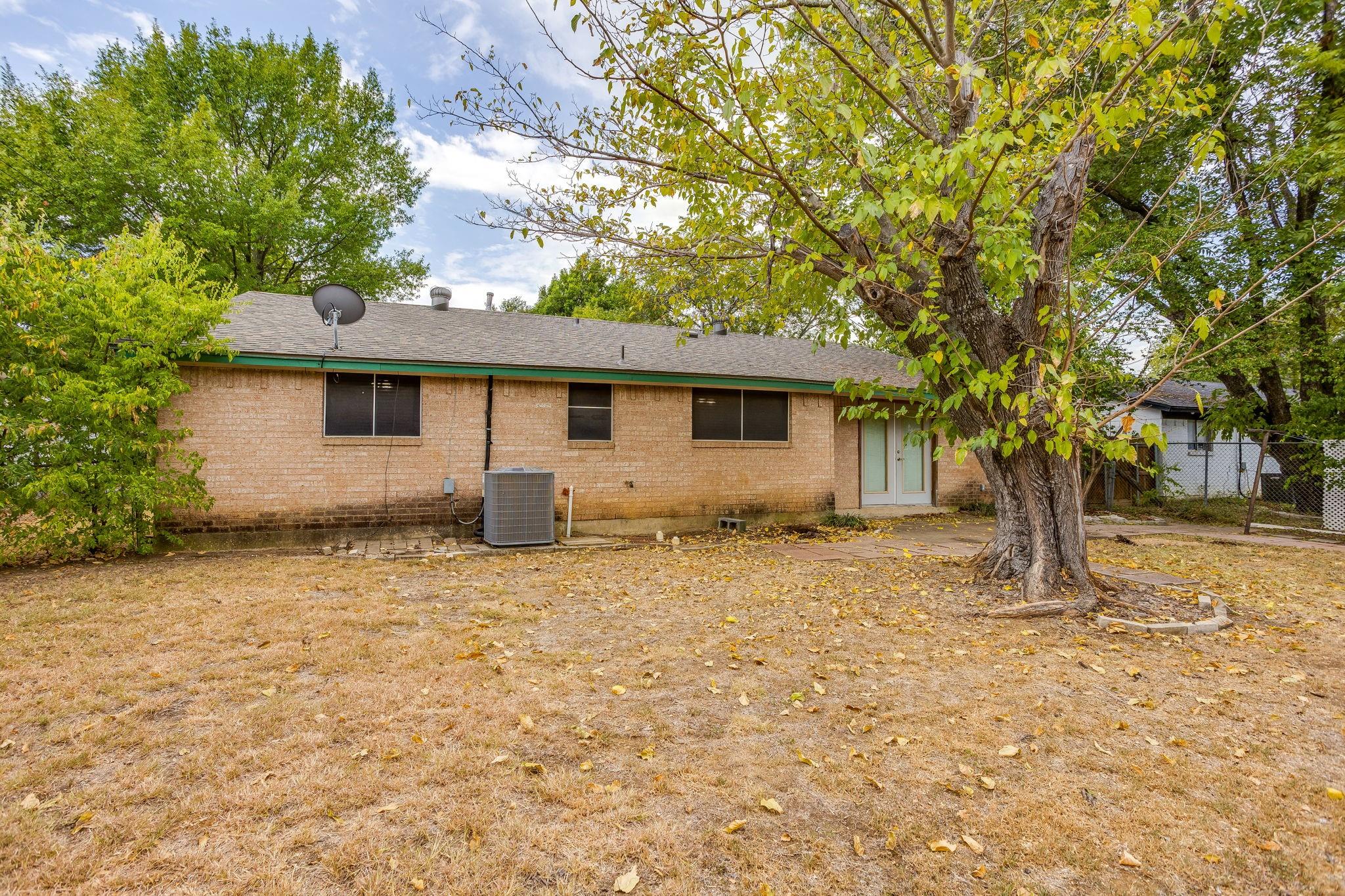 main property photo 18