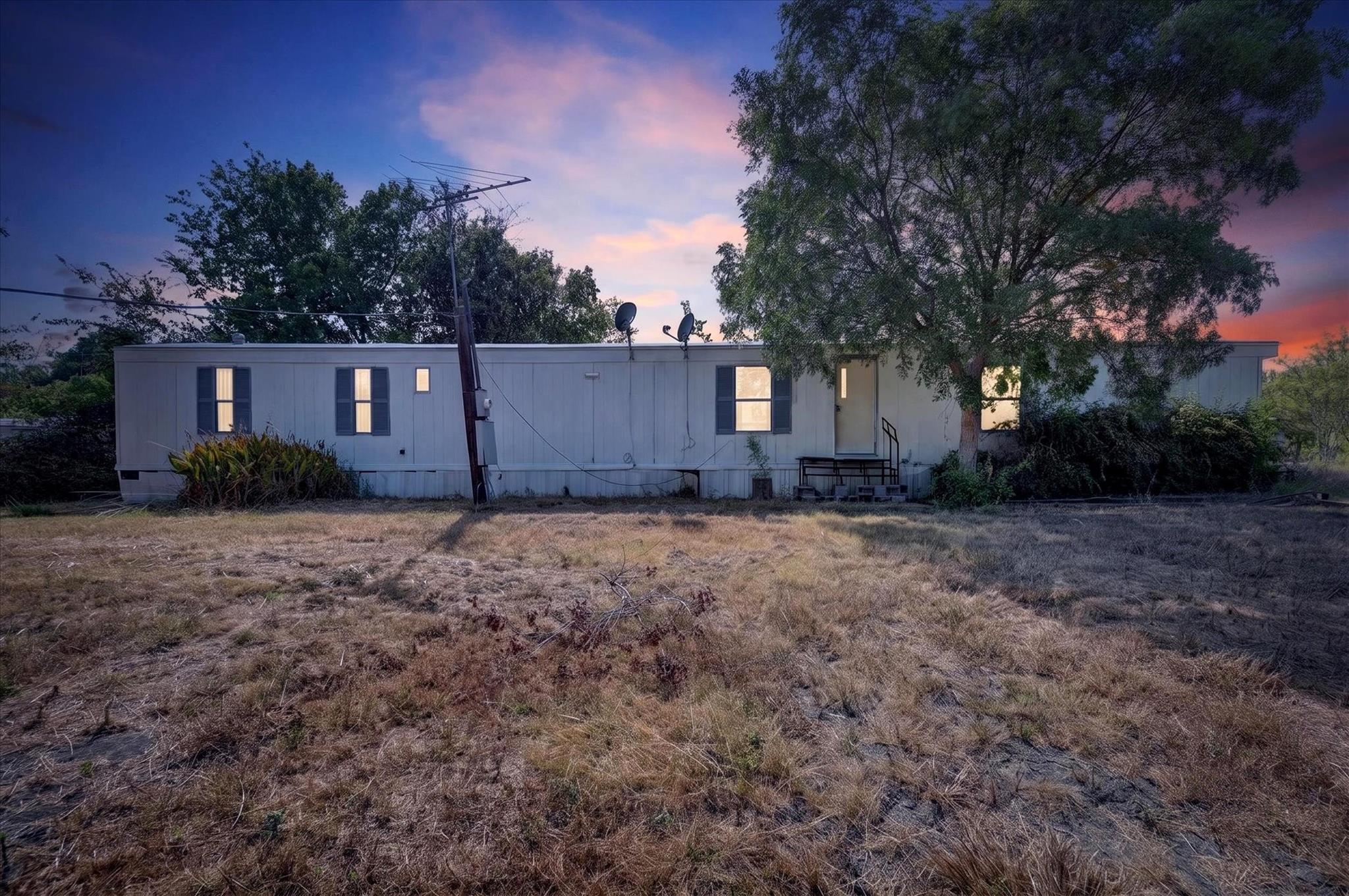 main property photo 20