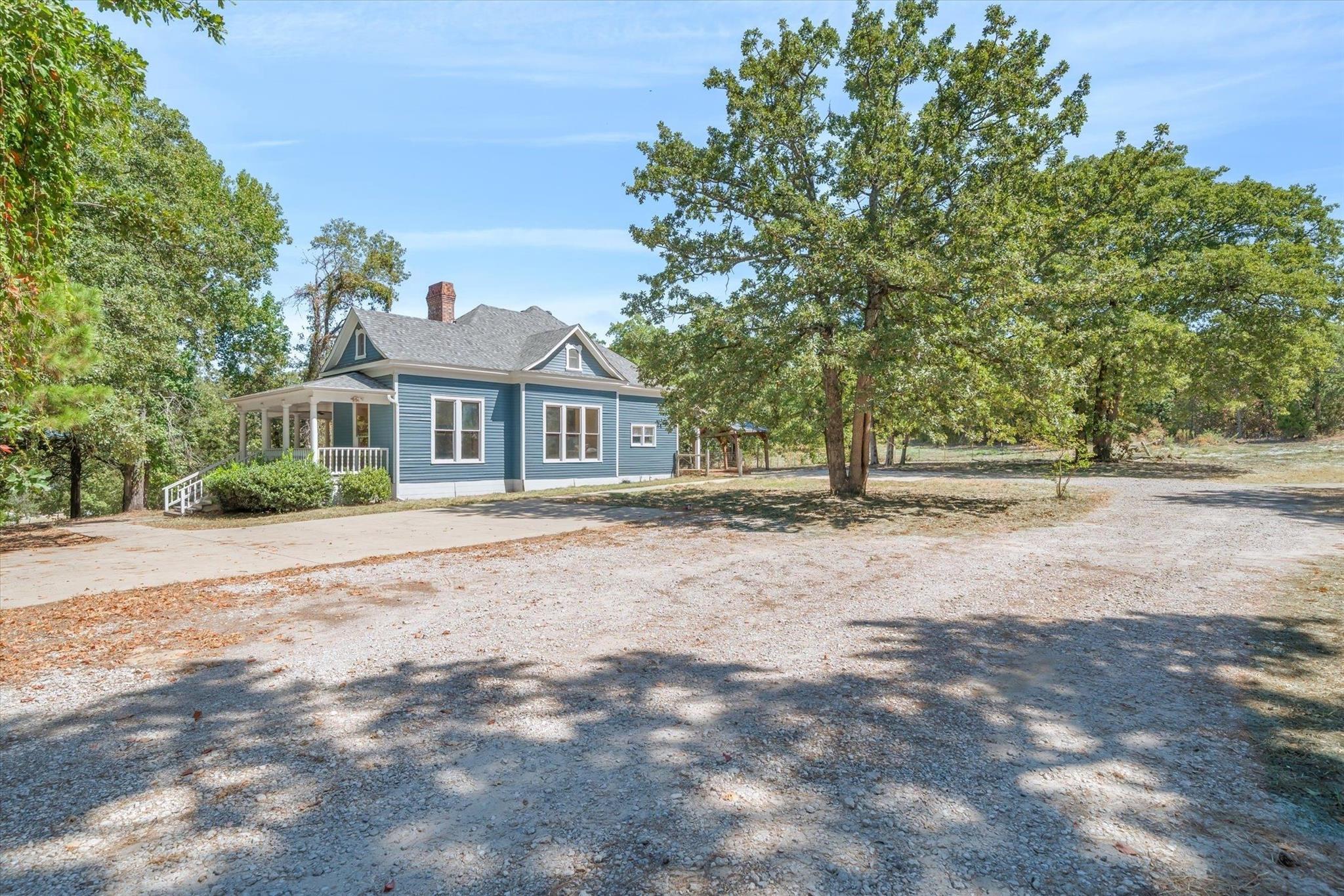 main property photo 6
