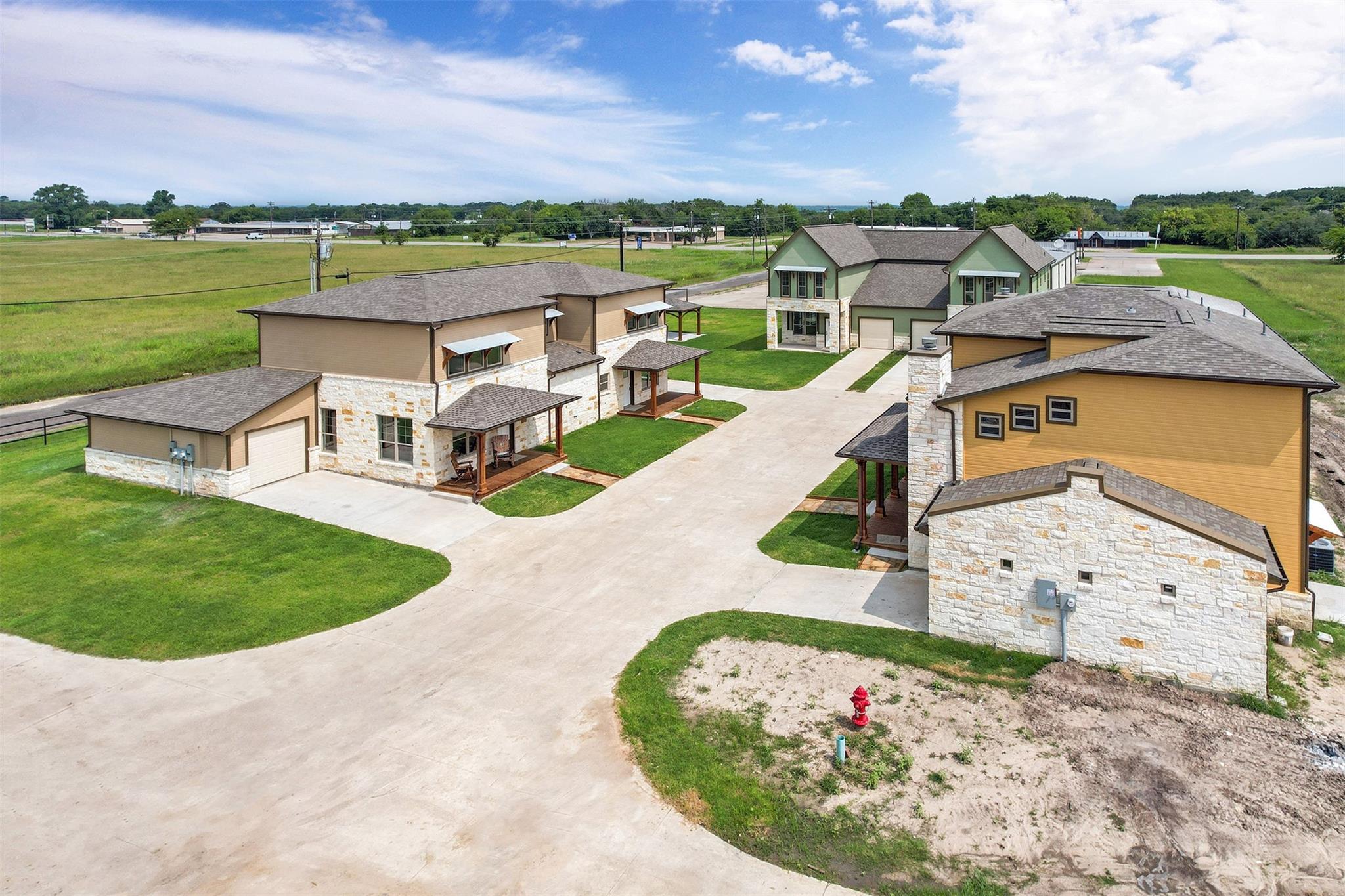 main property photo 34
