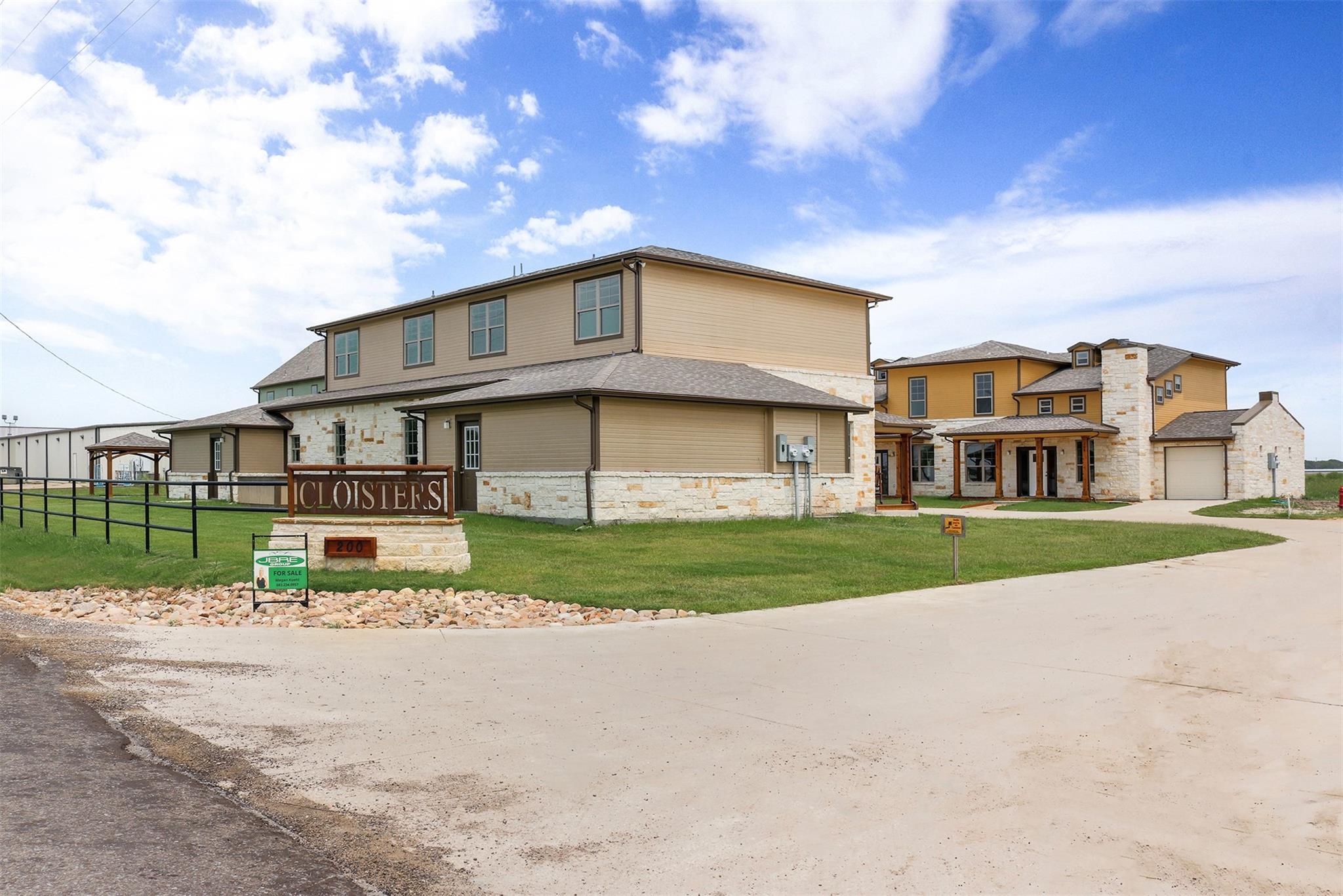 main property photo 36