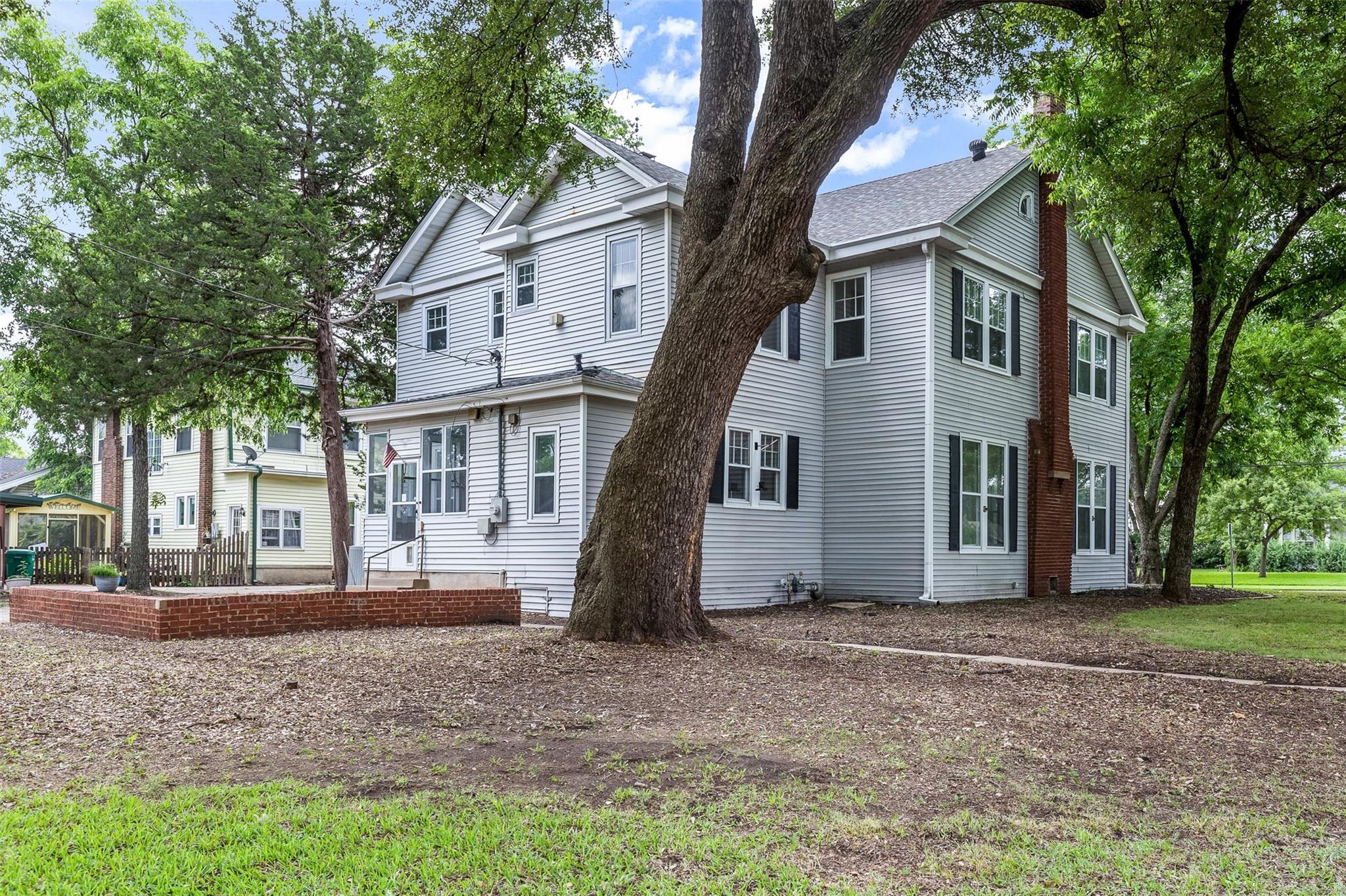 main property photo 35