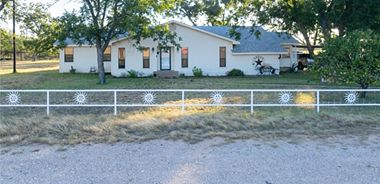image of property with 4 Bed | 3 Bath | 2,220 Sqft