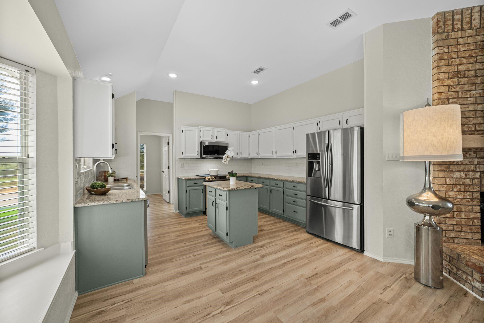 main property photo 15