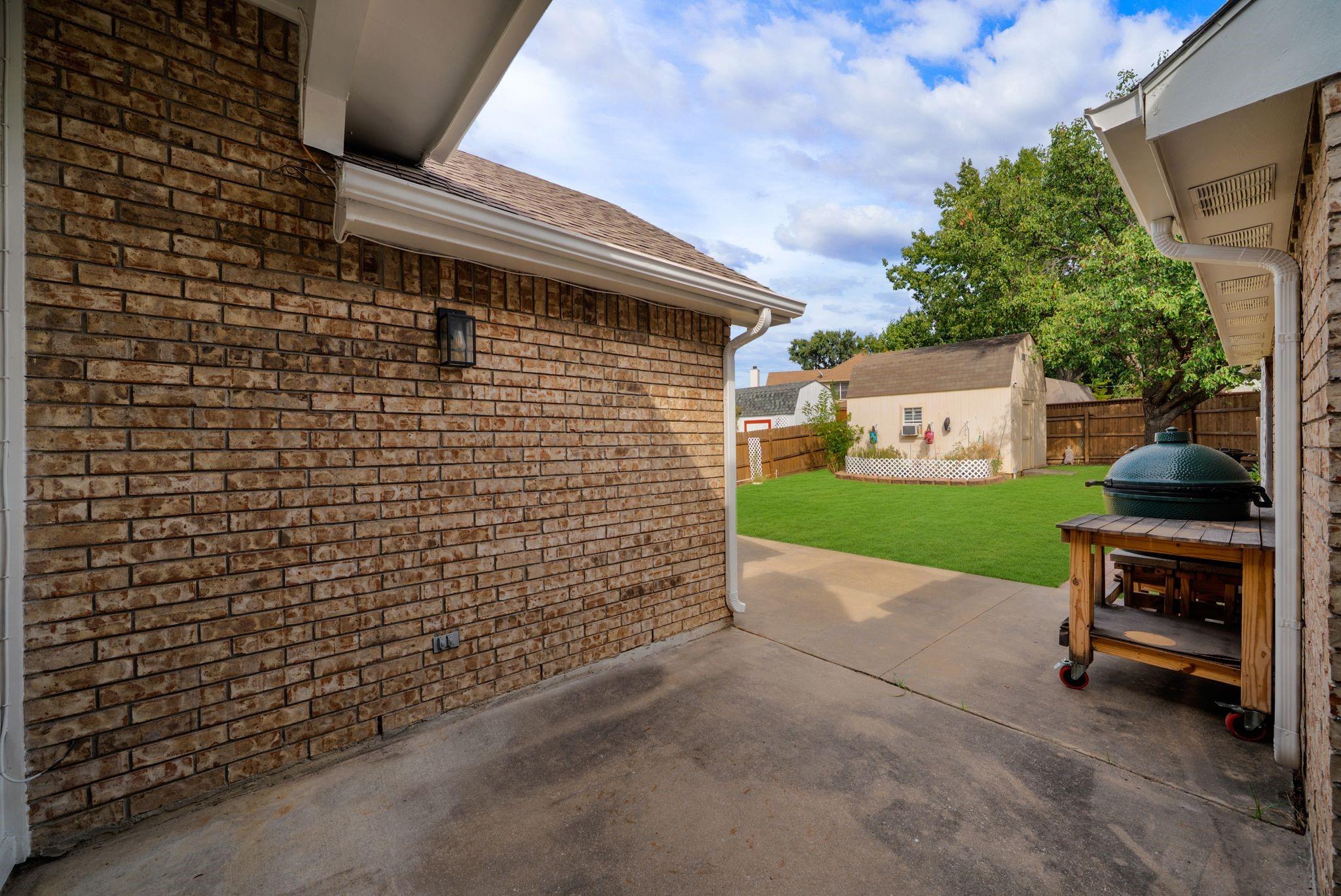 main property photo 30