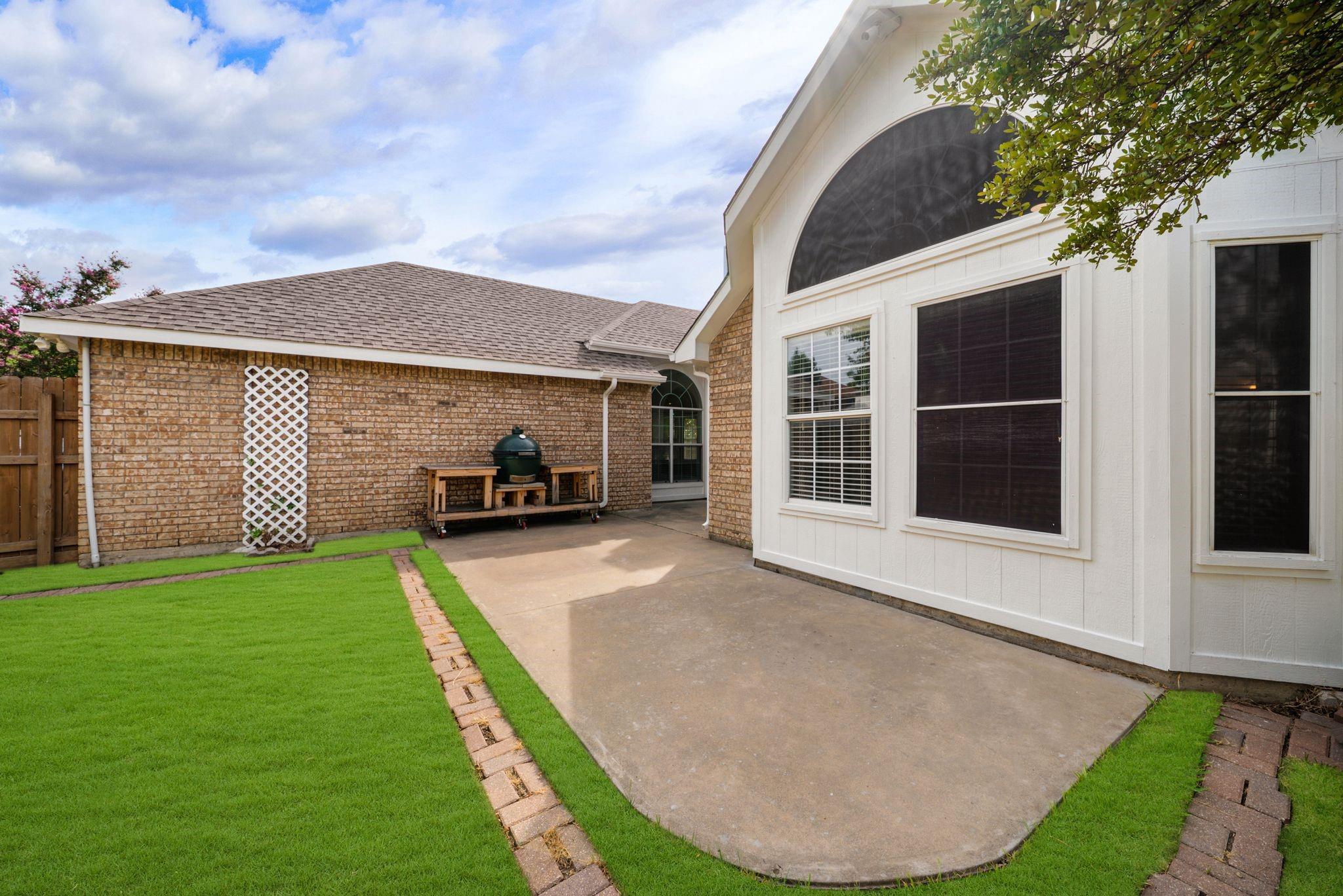 main property photo 32