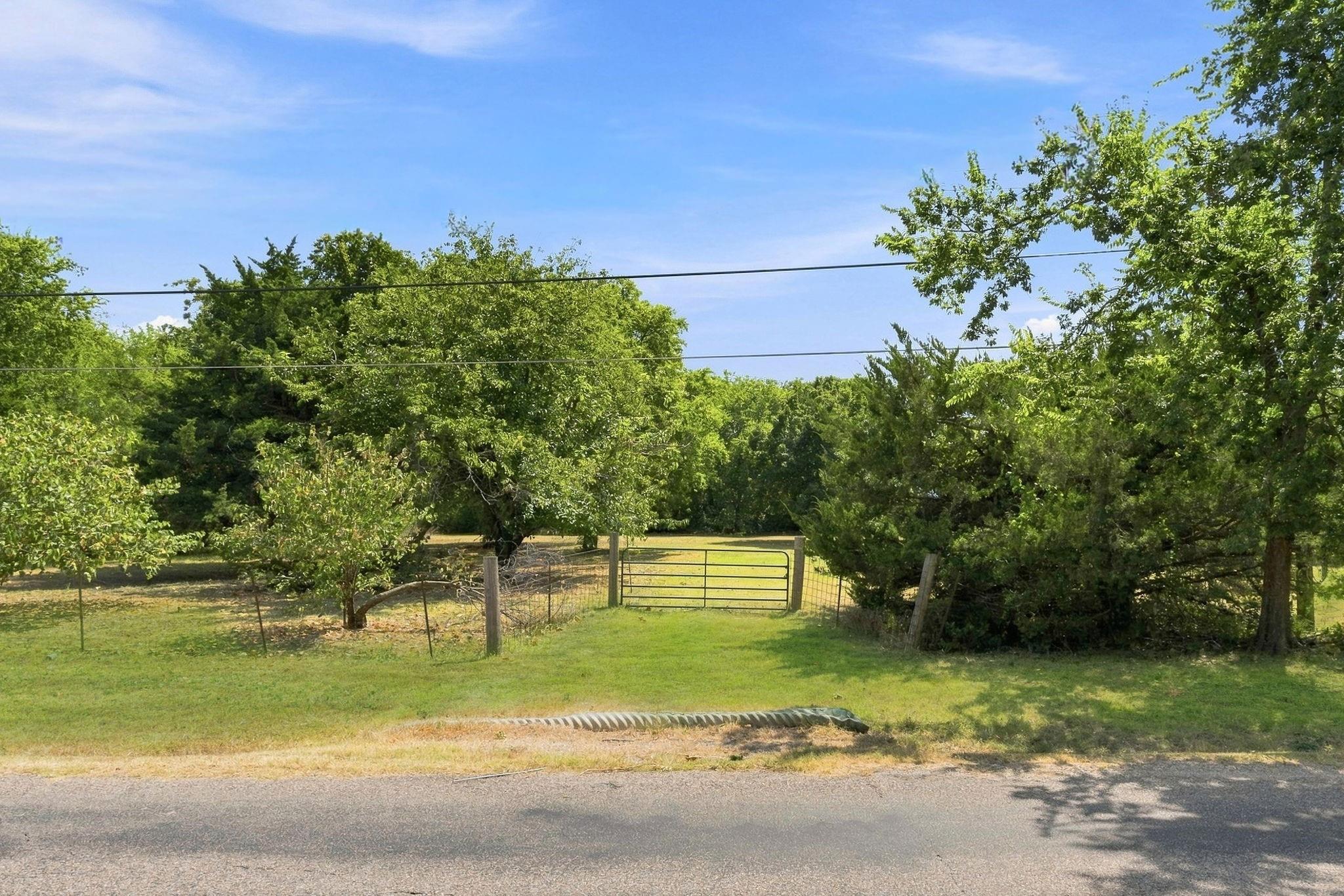 main property photo 12