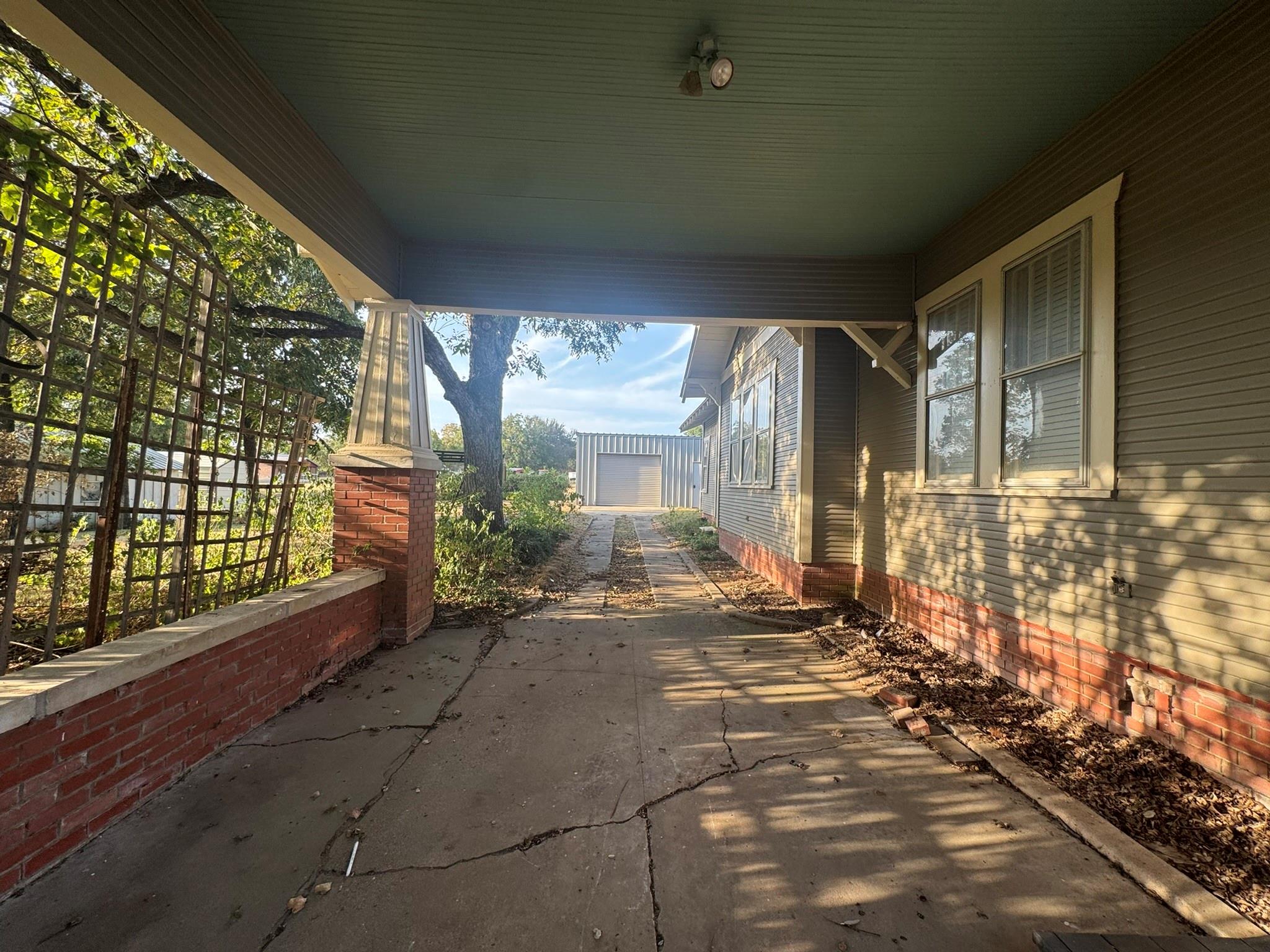 main property photo 33