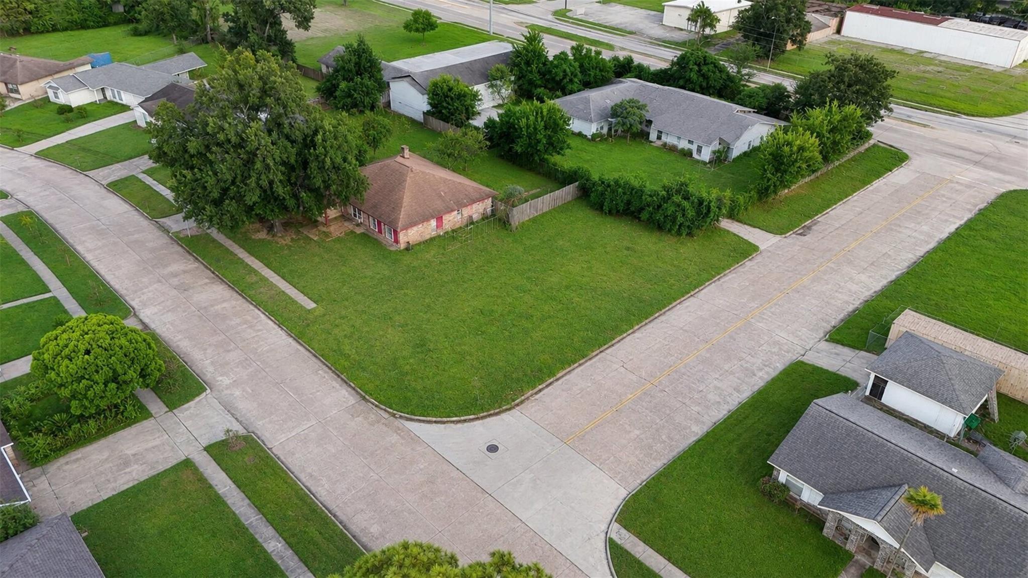 main property photo 10