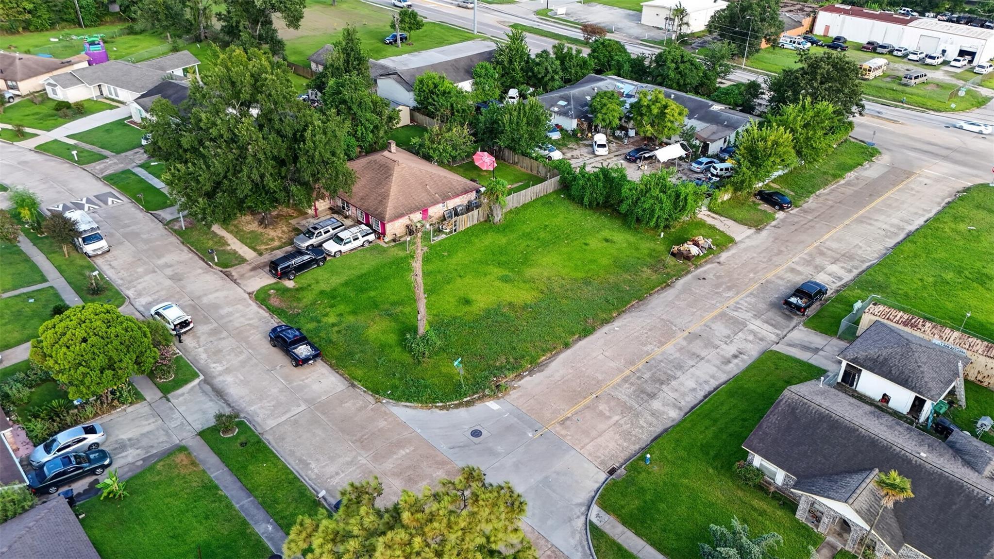 main property photo 14