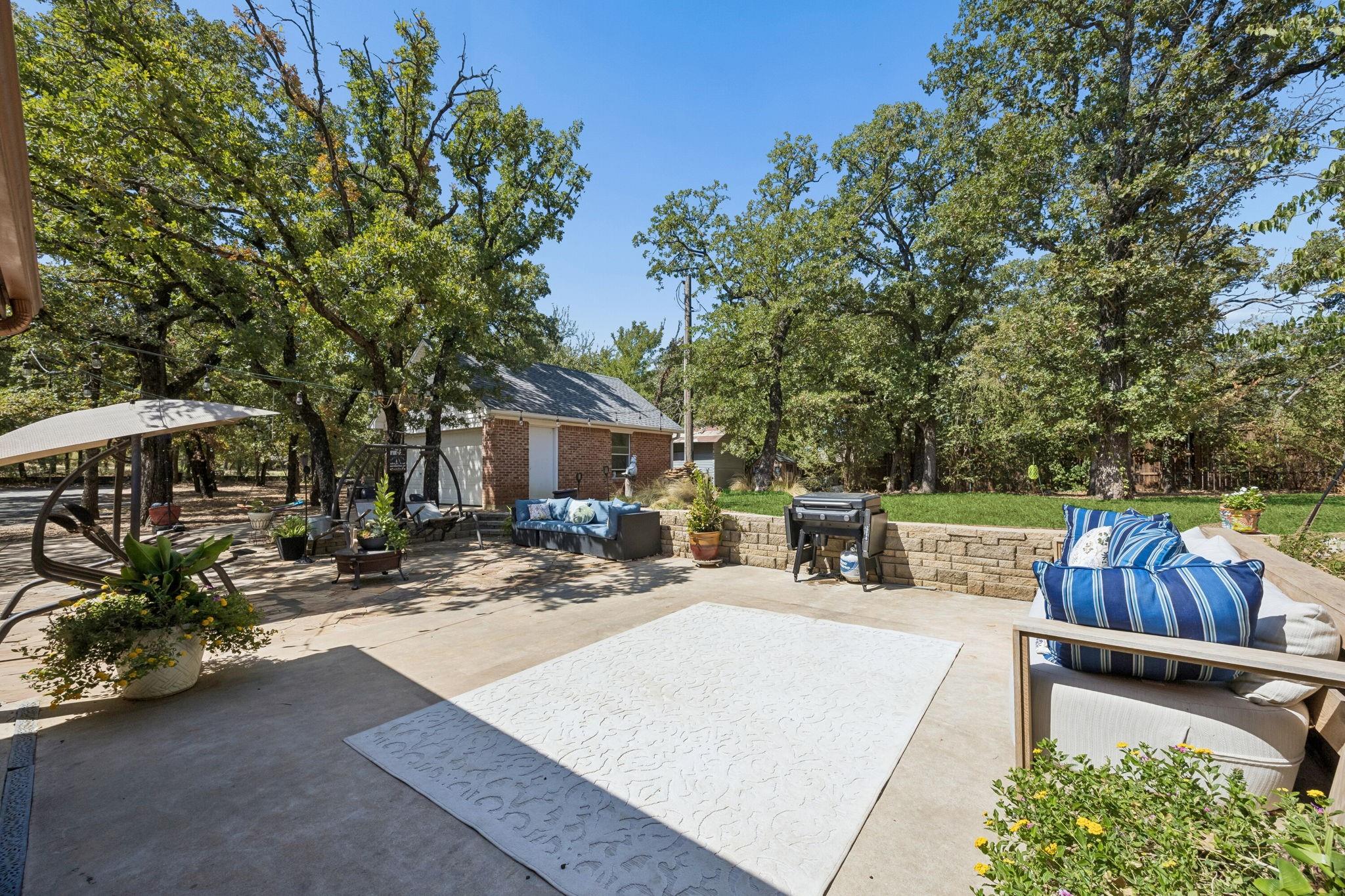 main property photo 10