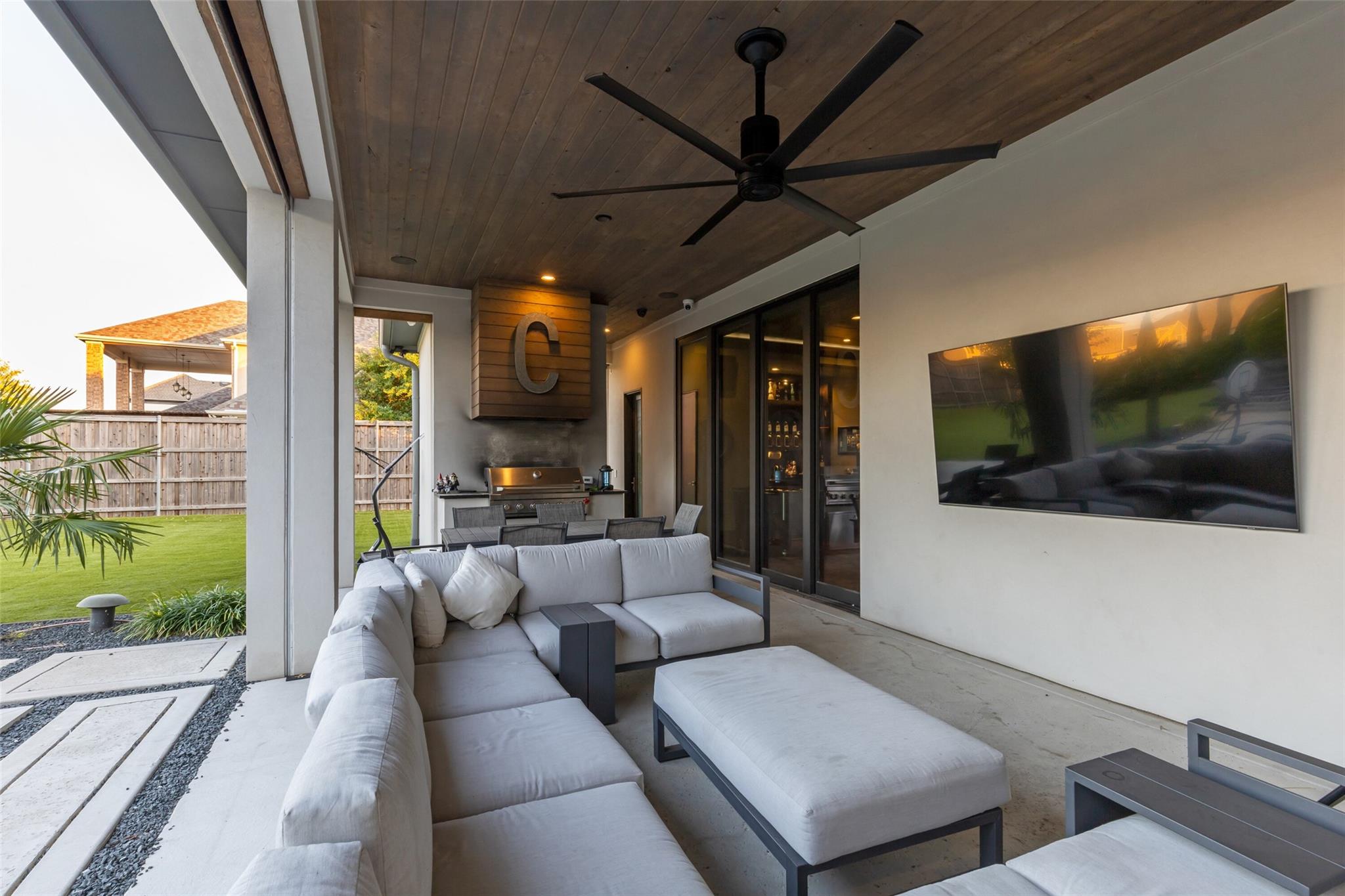 main property photo 20