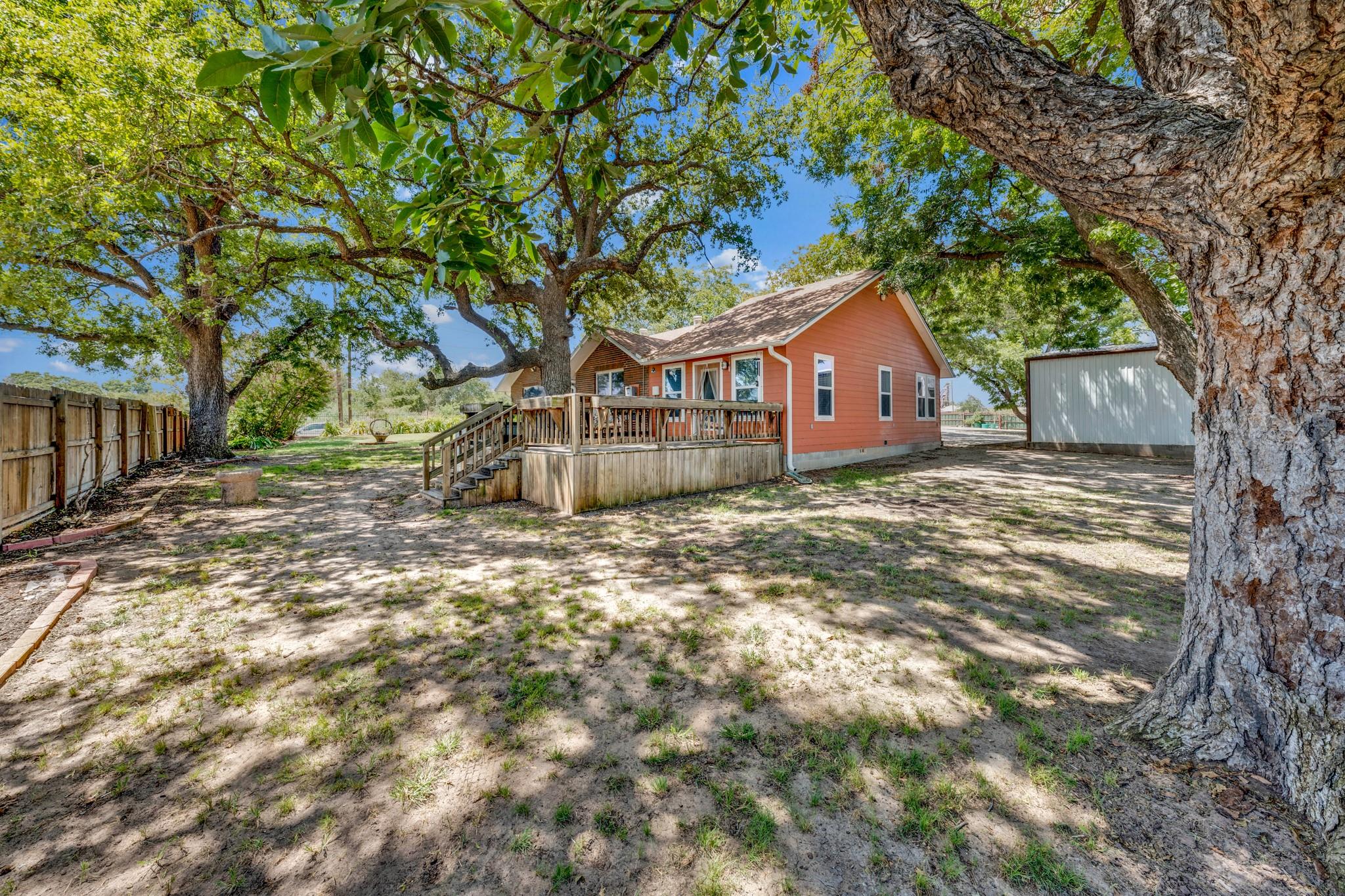 main property photo 16