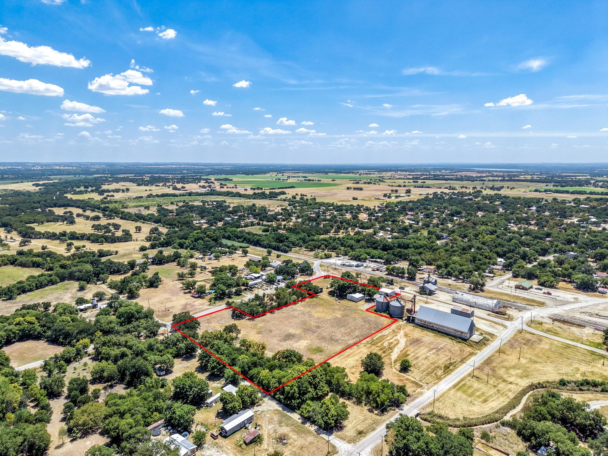 main property photo 6