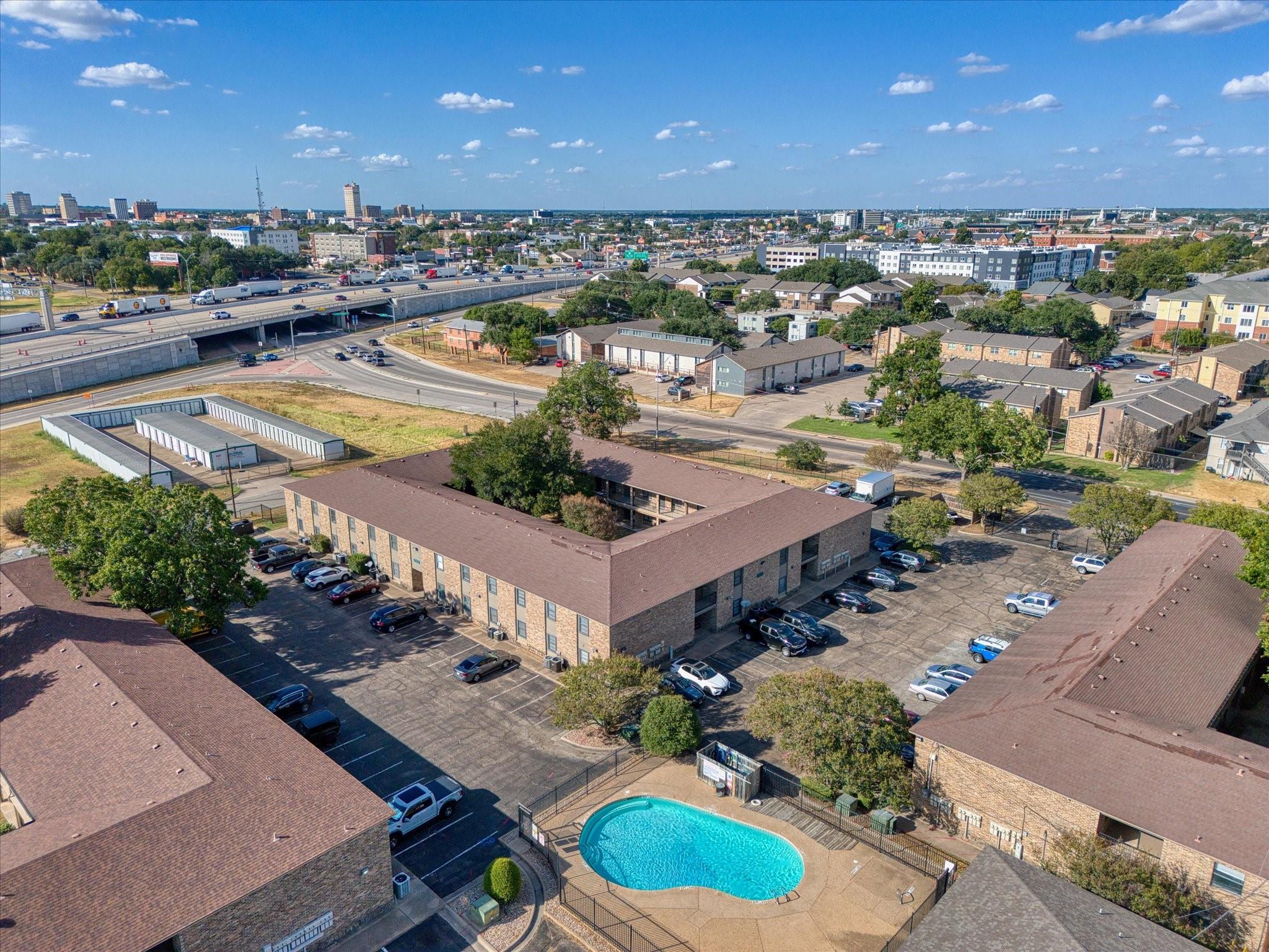 main property photo 23