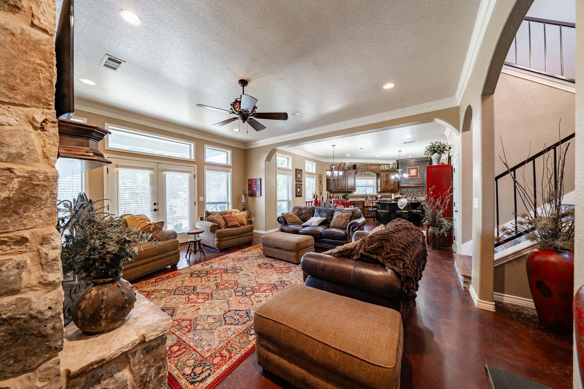 main property photo 16