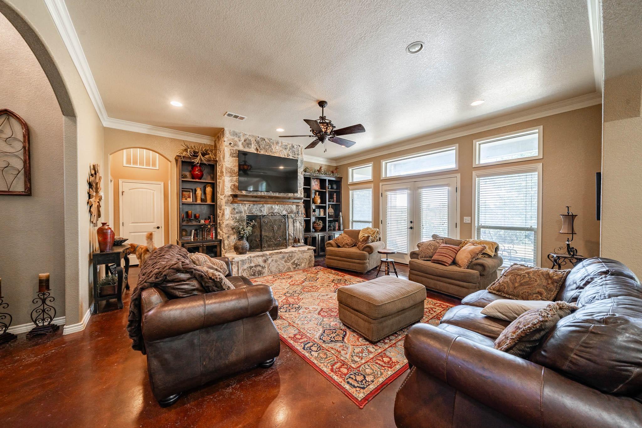 main property photo 17