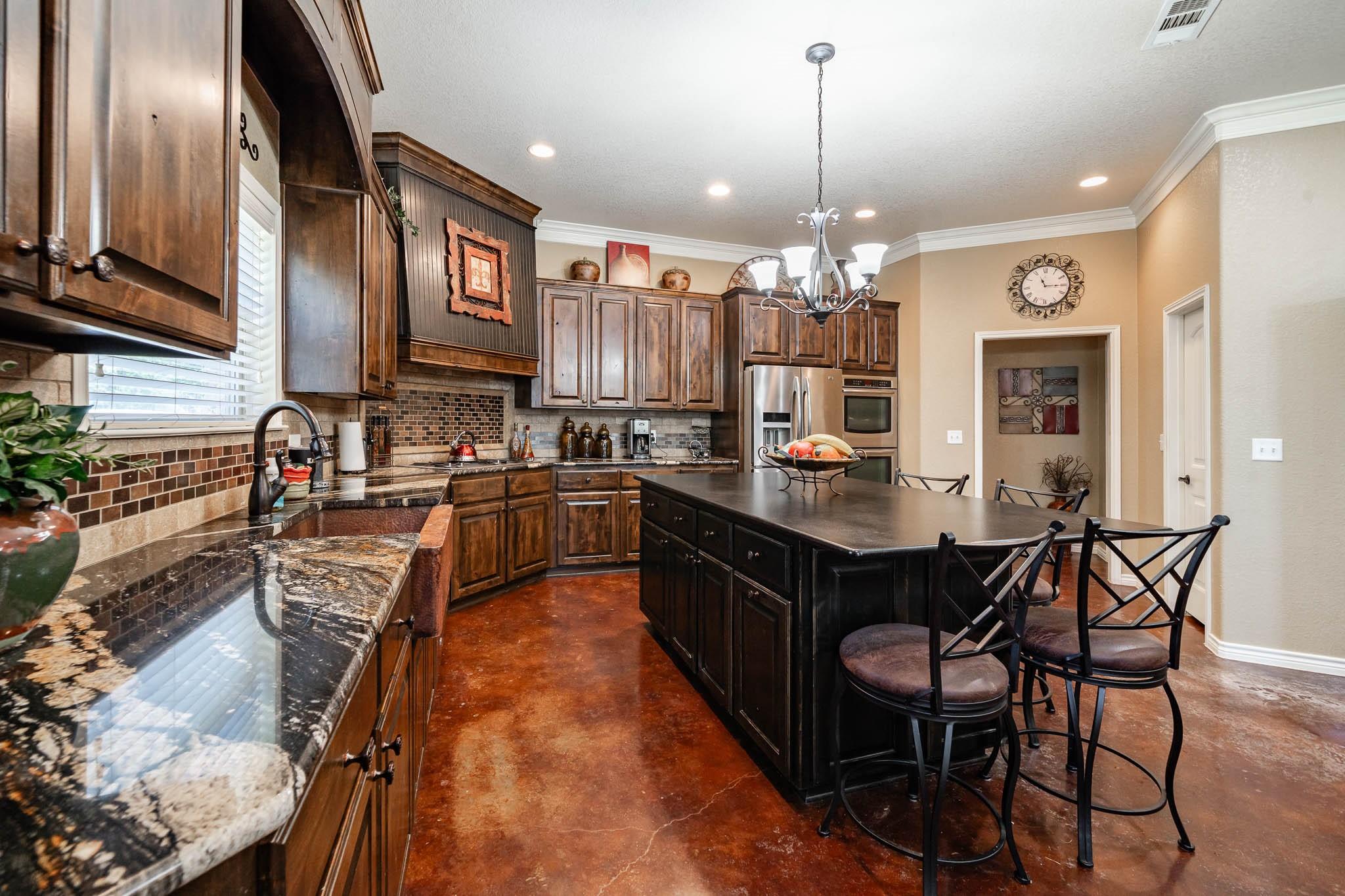 main property photo 6