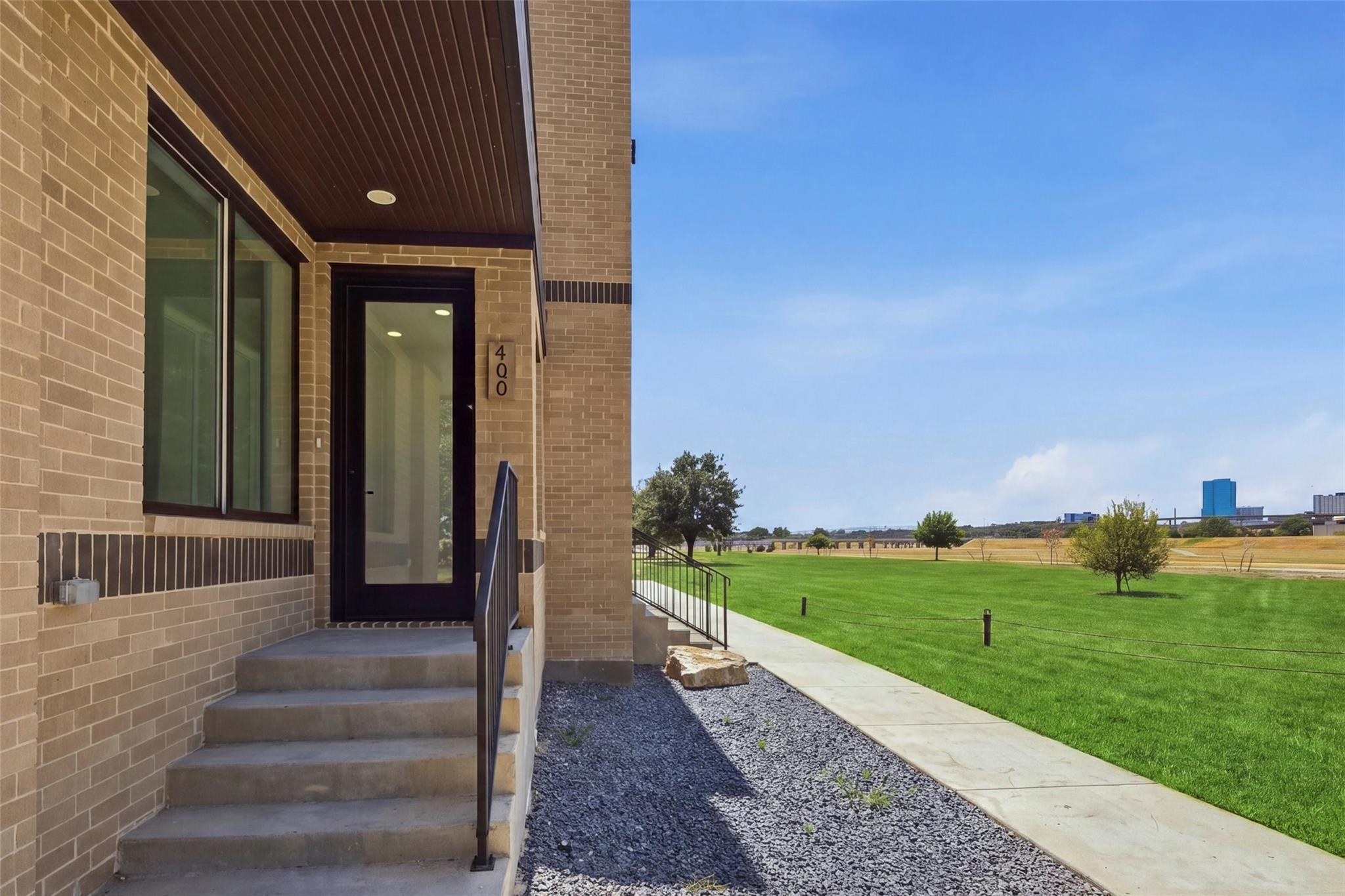 main property photo 7
