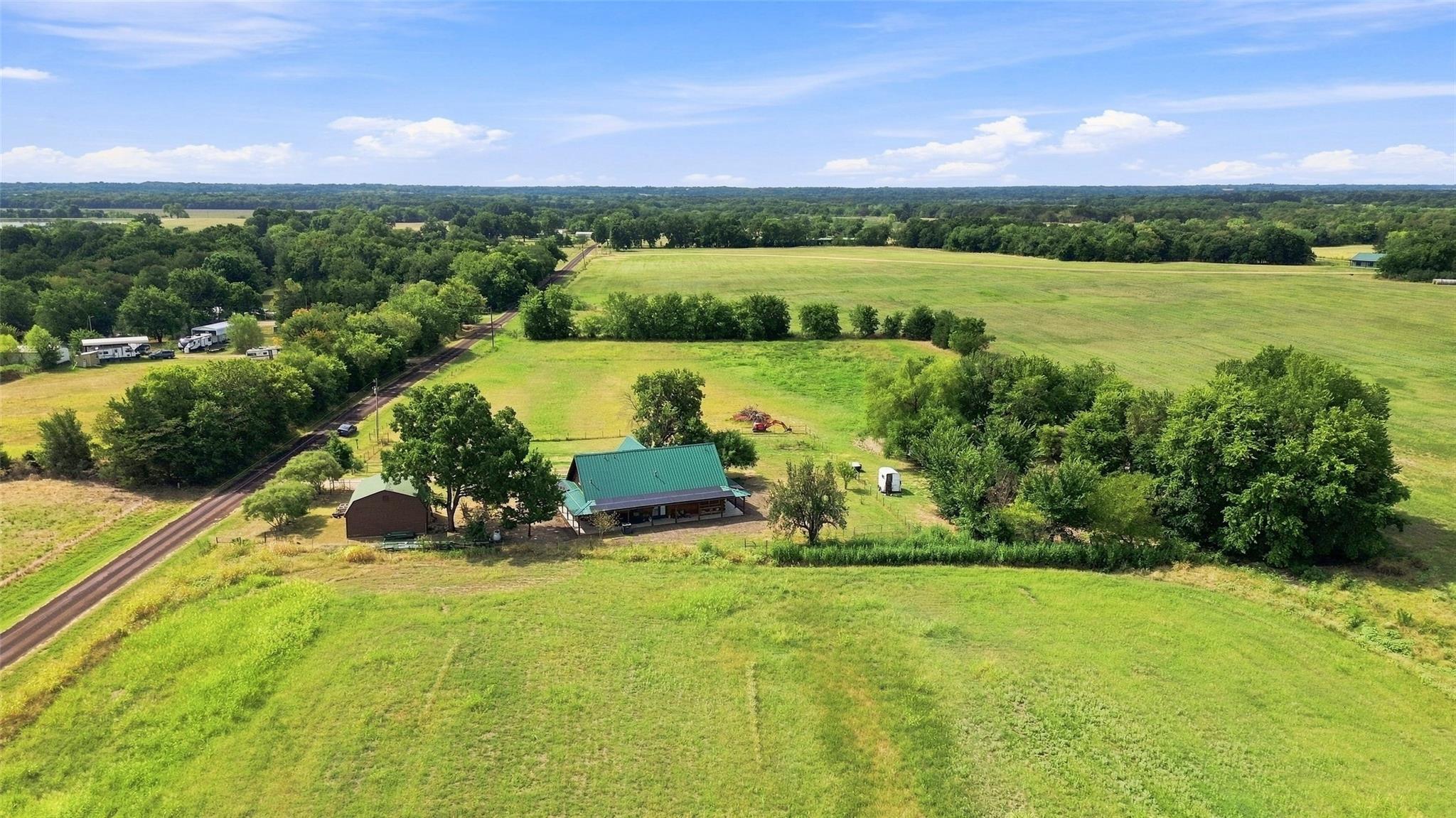 main property photo 33