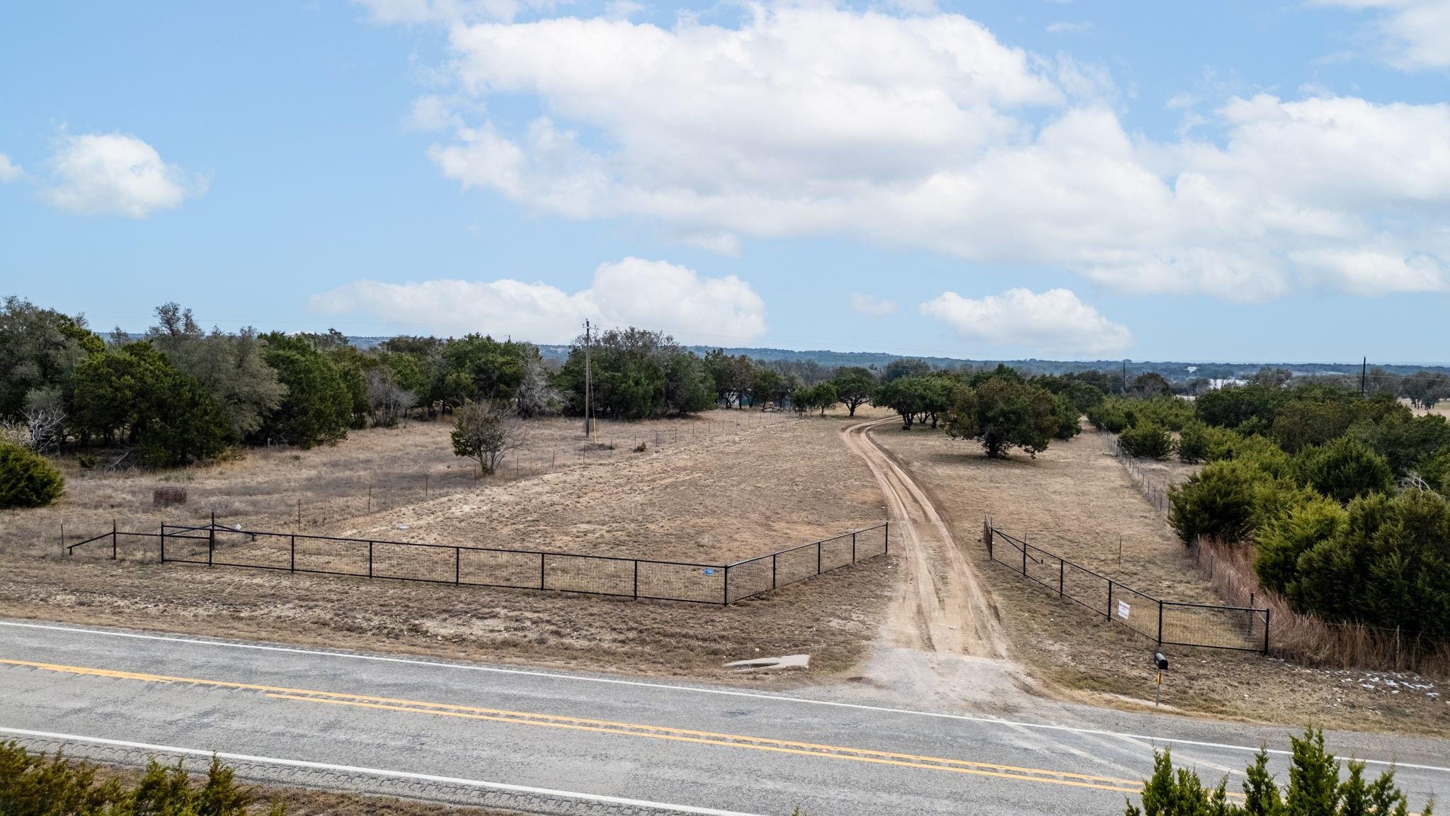 main property photo 11