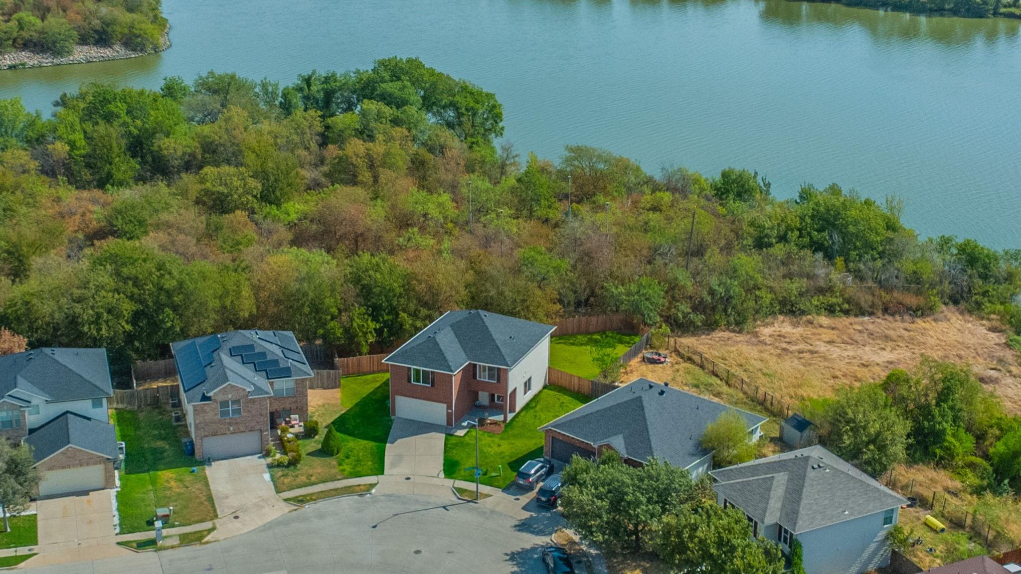 main property photo 28