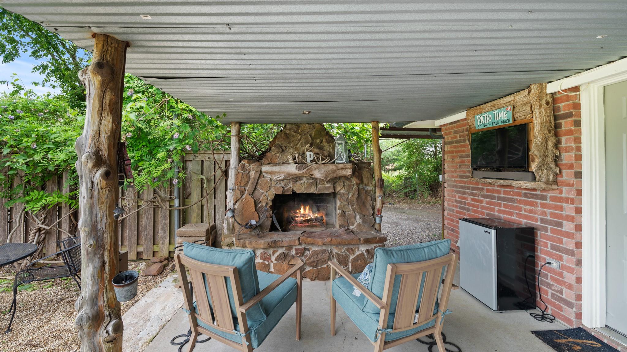 main property photo 19
