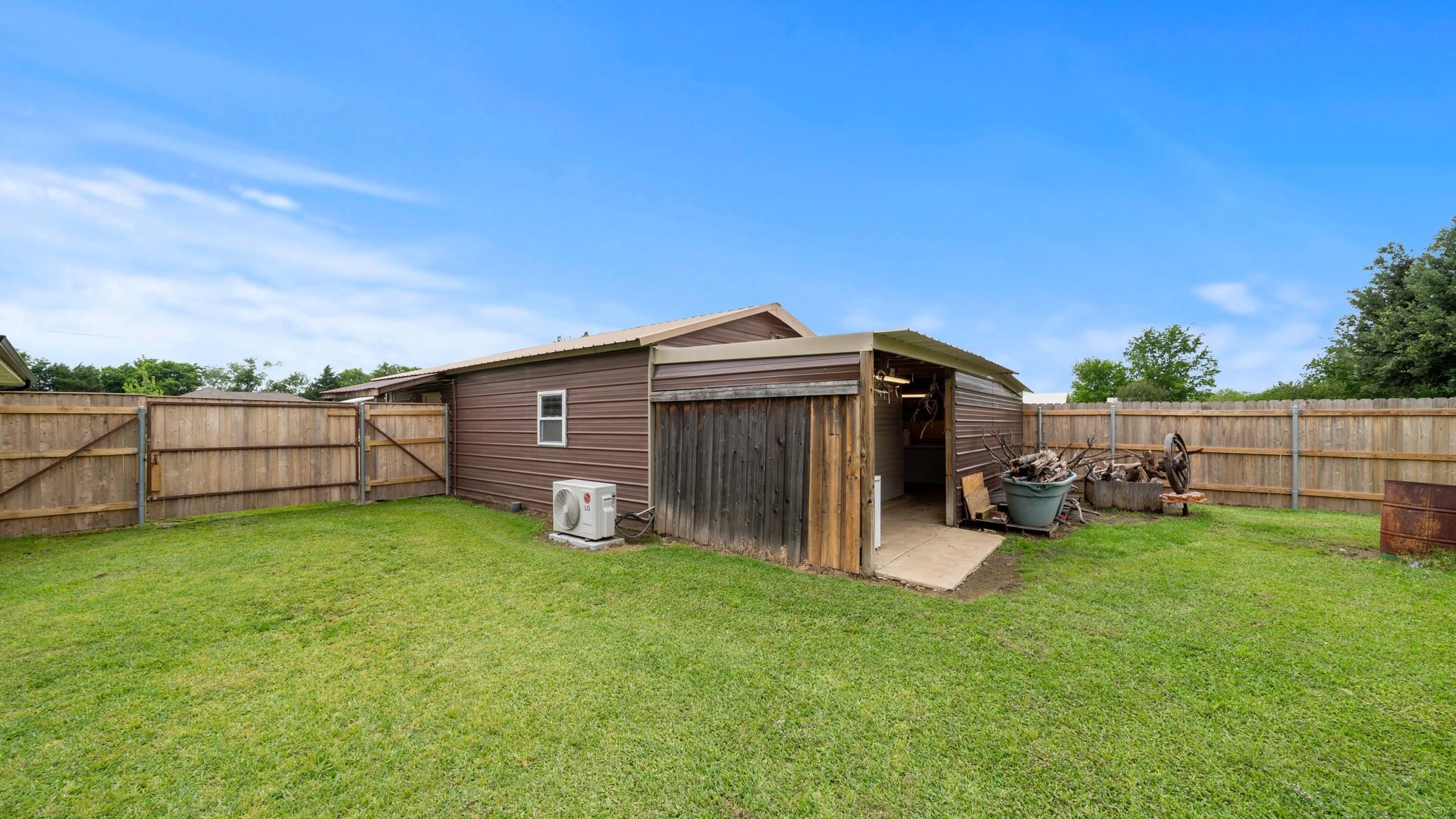 main property photo 31