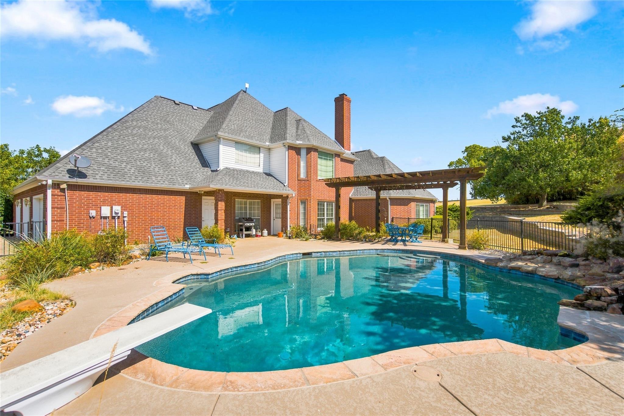 main property photo 29