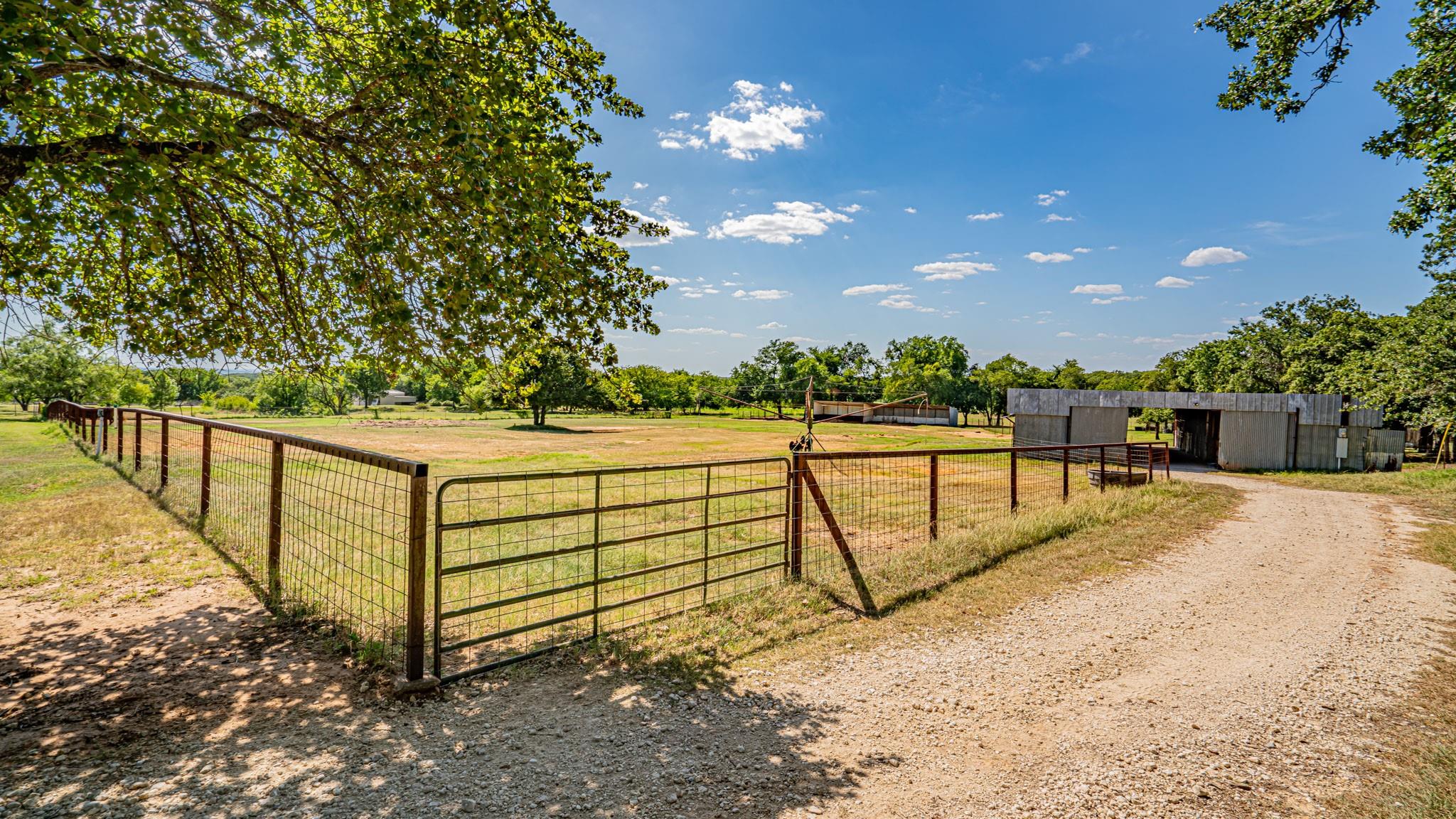main property photo 30