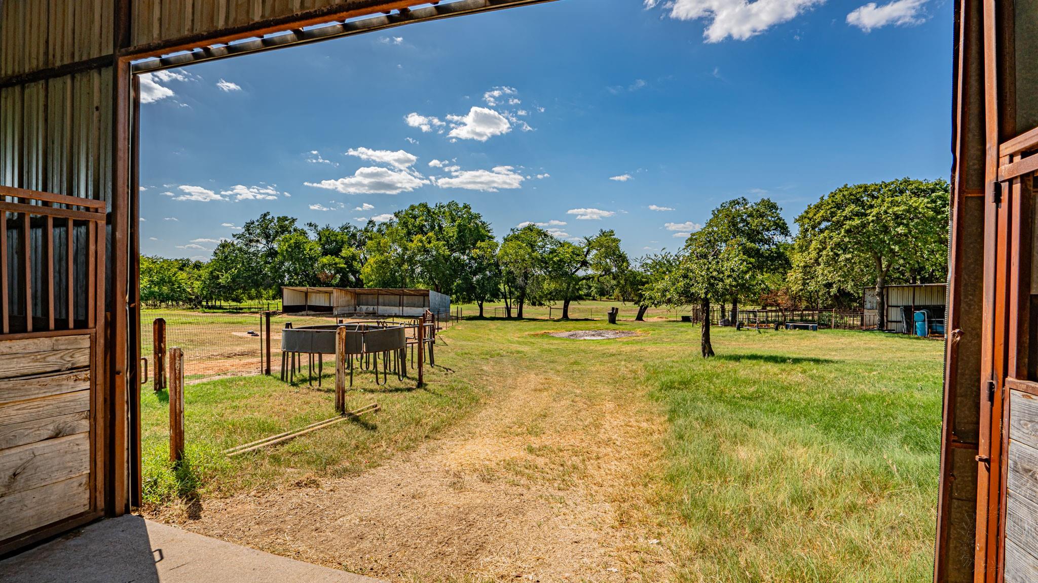 main property photo 33