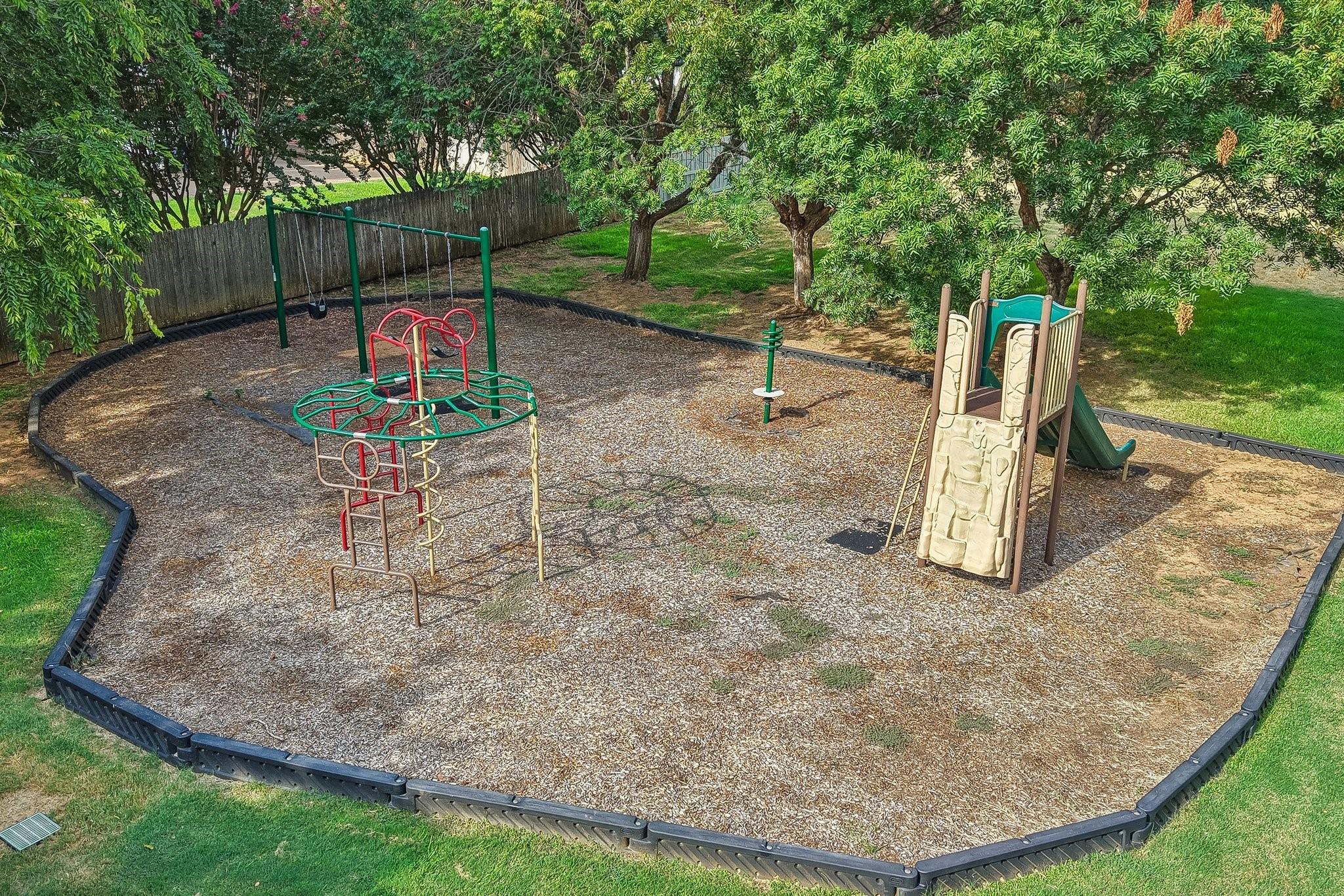 main property photo 36