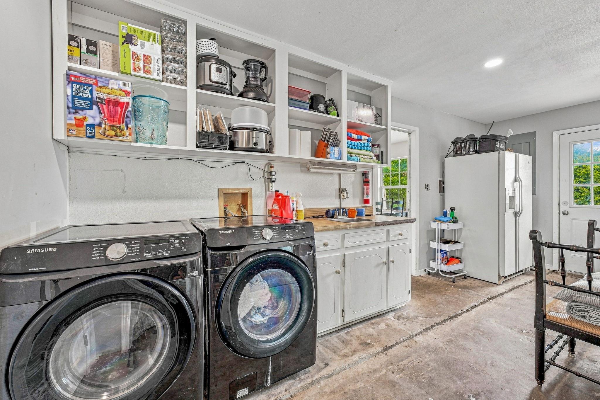 main property photo 19