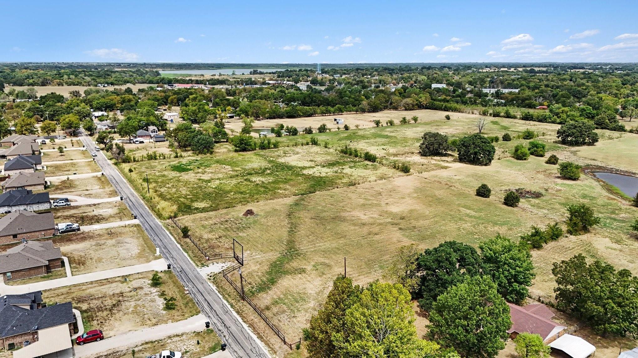 main property photo 14