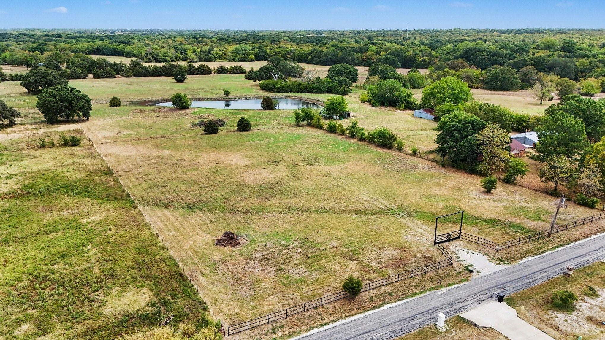 main property photo 5
