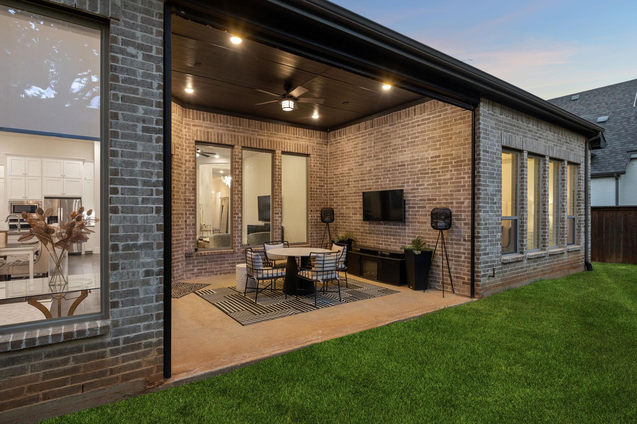main property photo 27
