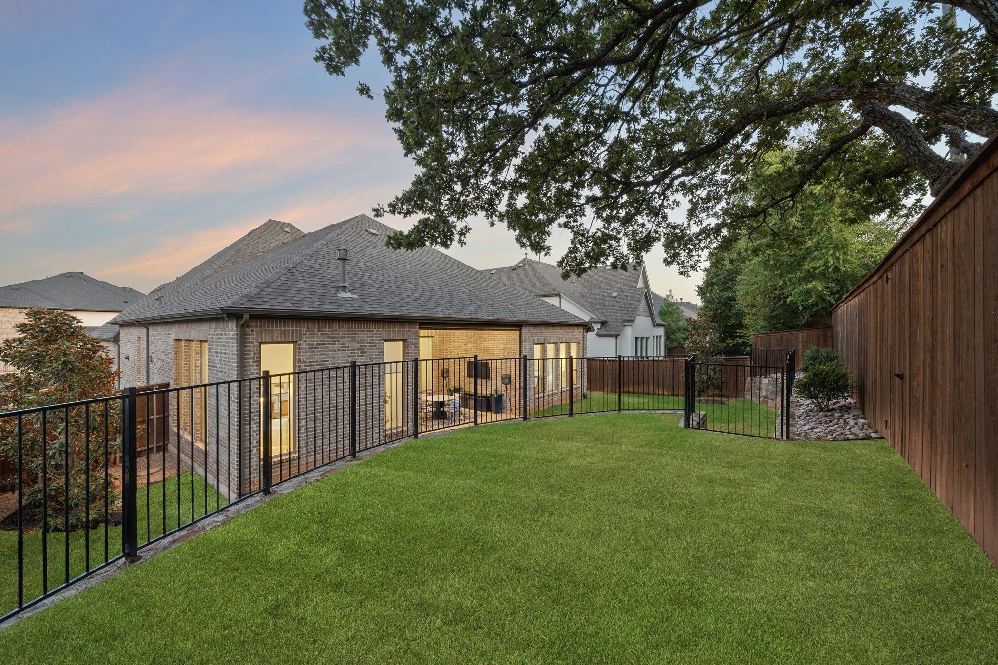 main property photo 29