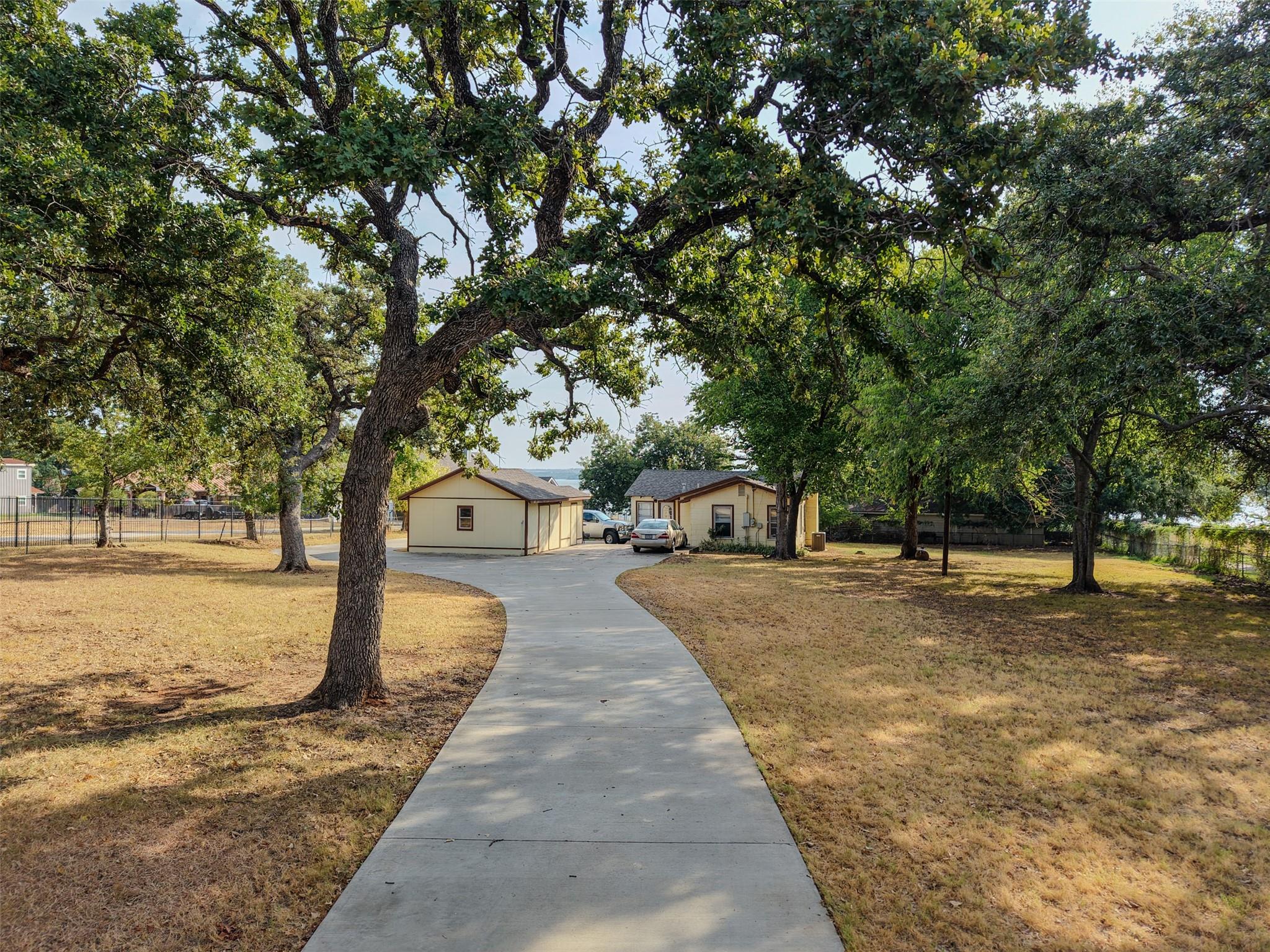main property photo 31