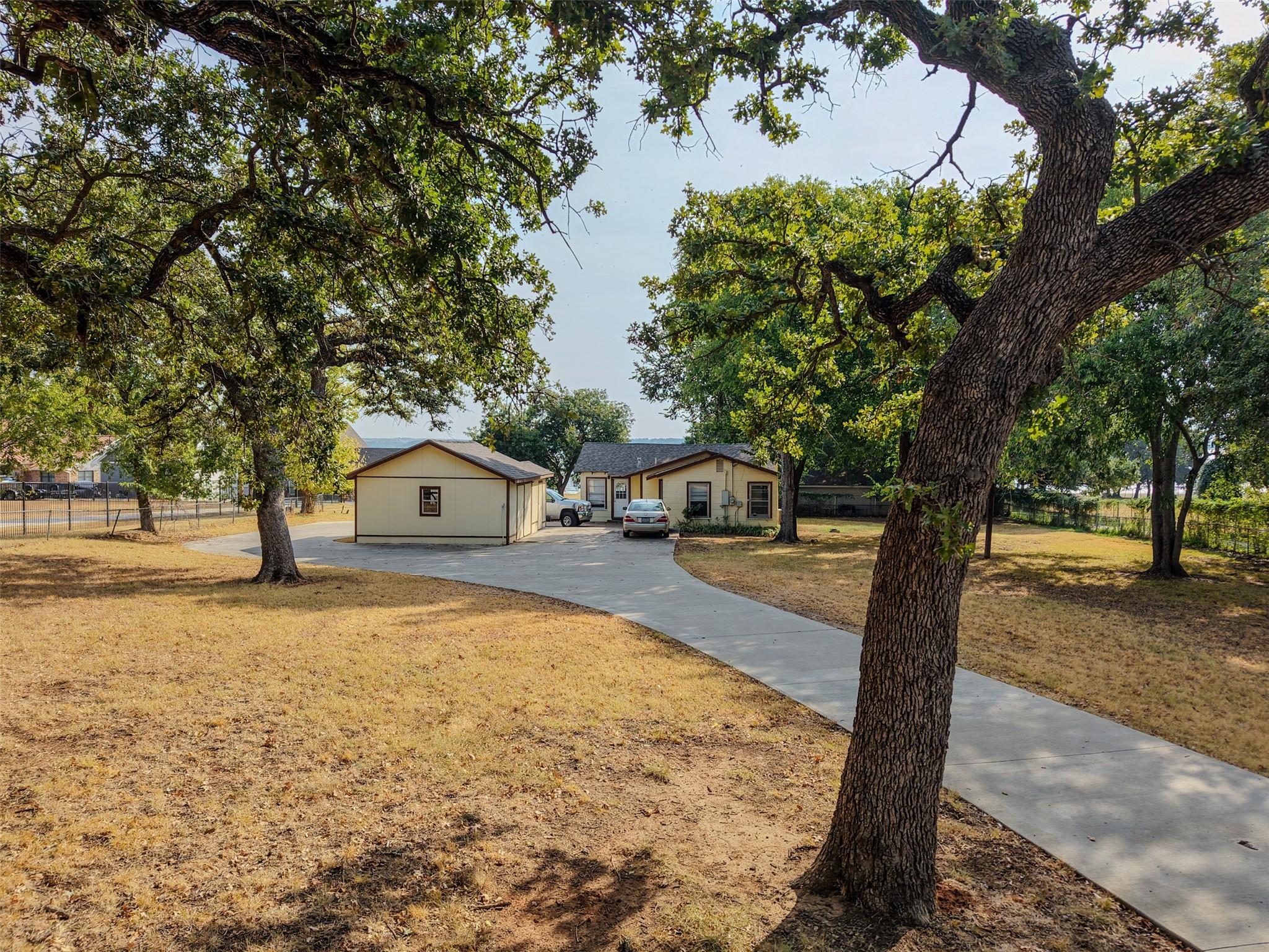 main property photo 32