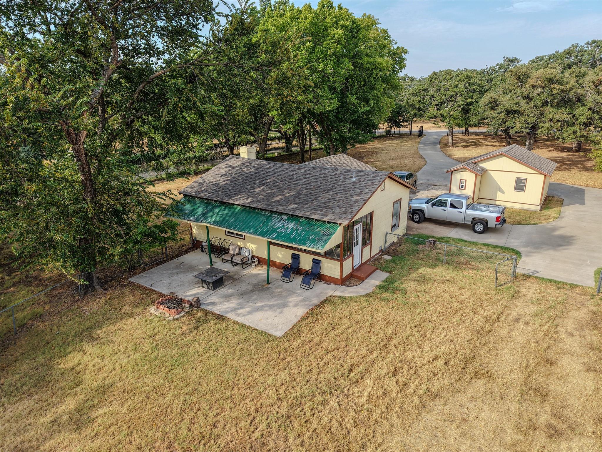 main property photo 5